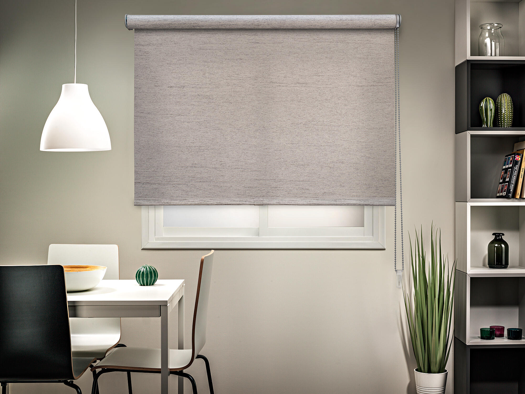 Estor enrollable translúcido con cadena enrollable provenza poliéster liso gris / plata de 90x250cm