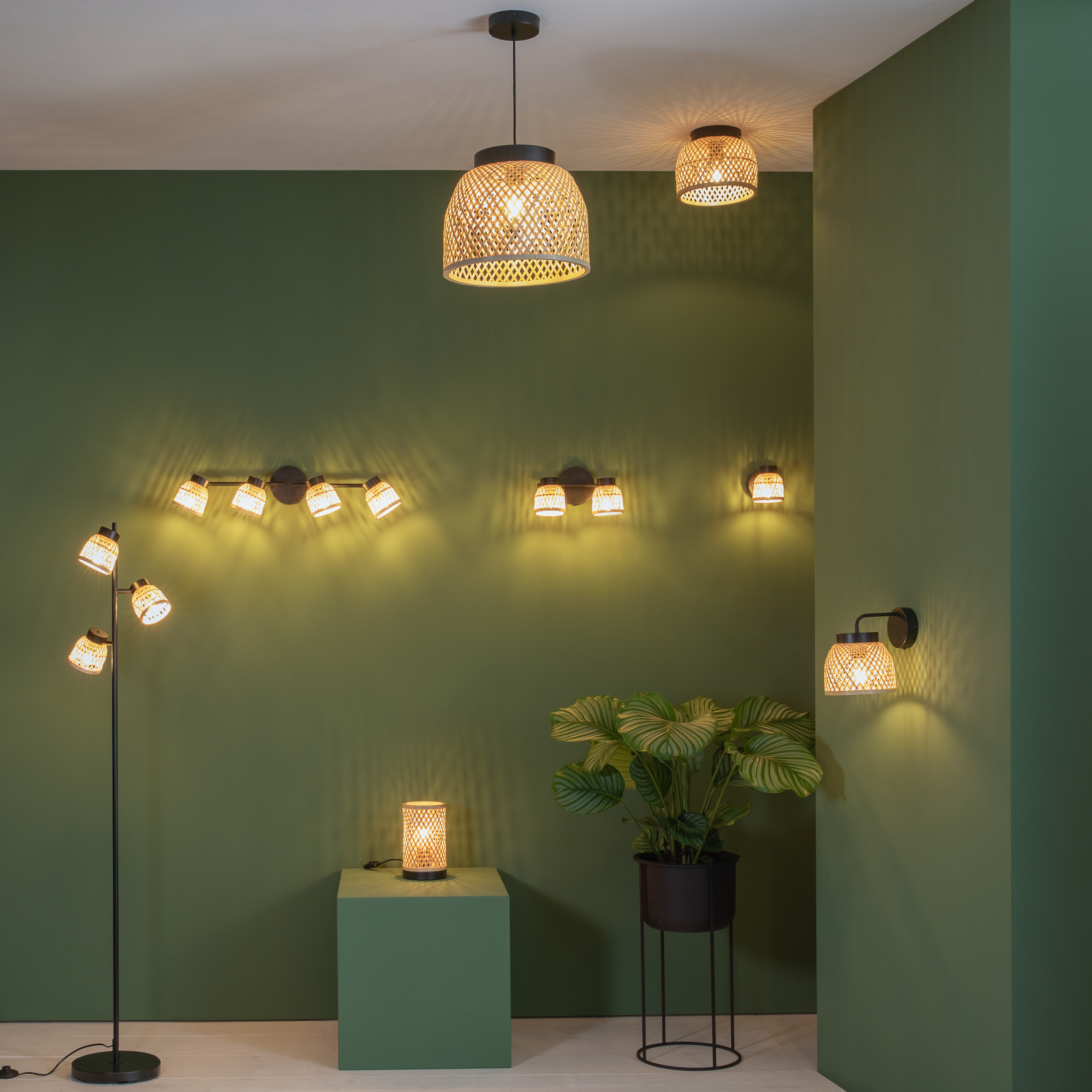 Candeeiro de teto INSPIRE NINON E14 4 LUZES D10.5CM PRETO - 14