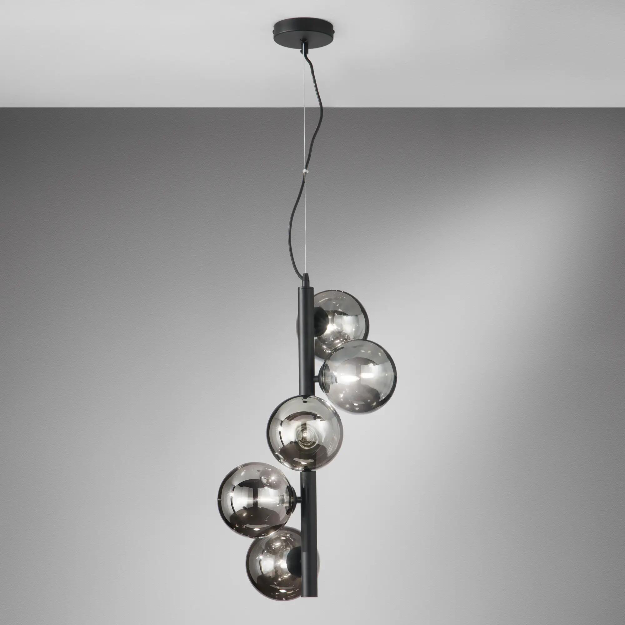 Lampada A Sospensione Stone 76 Cm - Lampadario Design Moderno Con Base In Ciottoli Argento E Paralume Nero