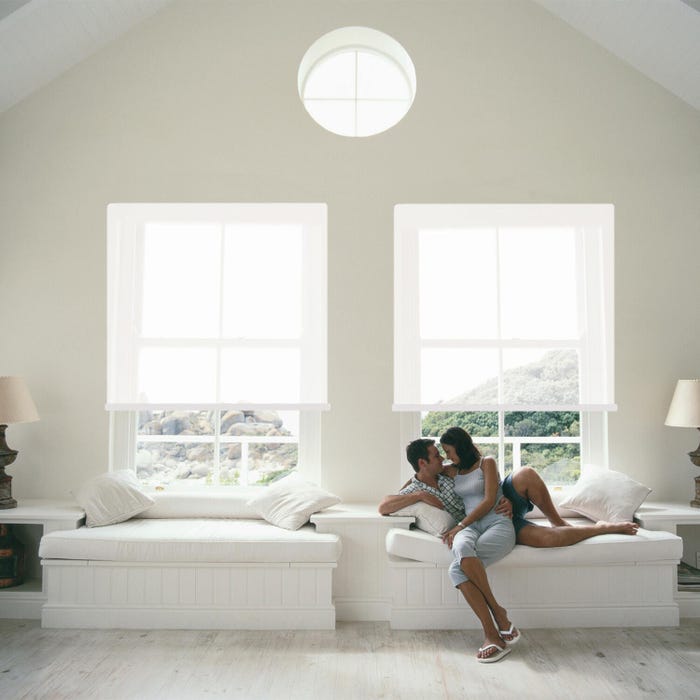 Motorisez vos stores d'intérieur pour bénéficier de plus de confort en les commandant de manière individuelle ou groupée avec la commande murale Smoove 2. Et pour vous simplifier la vie, centralisez vos stores sur une seule télécommande afin de les actionner en seul geste. Vous n'avez plus besoin de chaînette pour ouvrir et fermer vos stores ; et limitez ainsi les risques d'emmêlage ou de strangulation avec ceux-ci. Ce kit est idéal pour les stores enrouleurs difficiles d'accès (plafond haut, dans une cage d'escaliers...). L'installation de la motorisation permet un alignement parfait des stores.