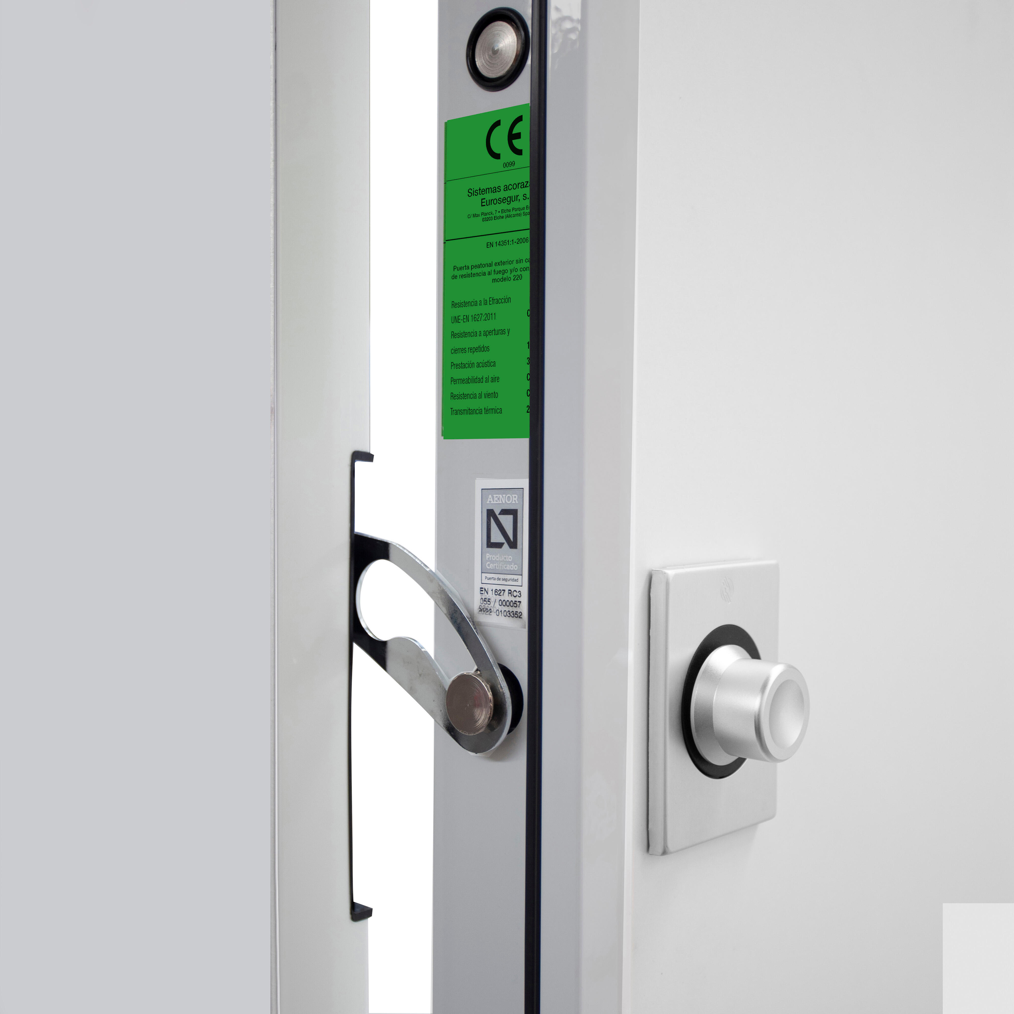 Puerta de entrada acorazada serie Silver 2,0 fresada roble / interior liso blanco apertura izquierda 208x90.3cm - 24