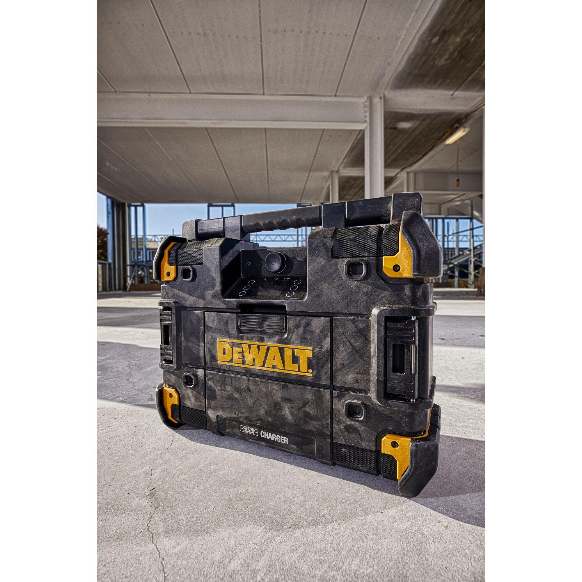 Radio de chantier DWST1-81078-QW DEWALT, 45 W - 8