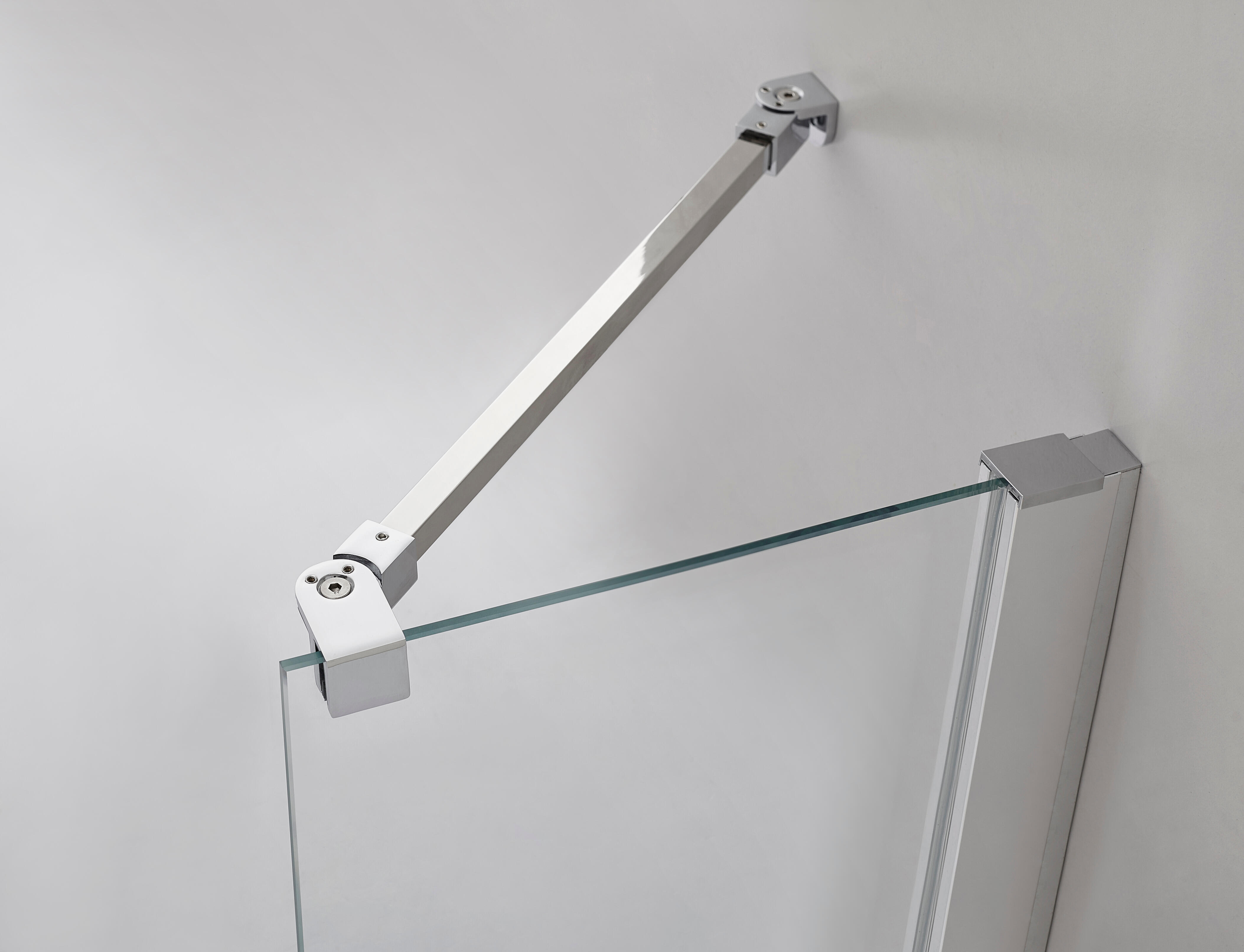 Mampara de ducha frontal 1 fijo + 1 puerta batiente transparente Glas C perfil aluminio cromo (77-80)x195 cm cristal 6mm cierre magnético sin guía inferior marca GME - 3