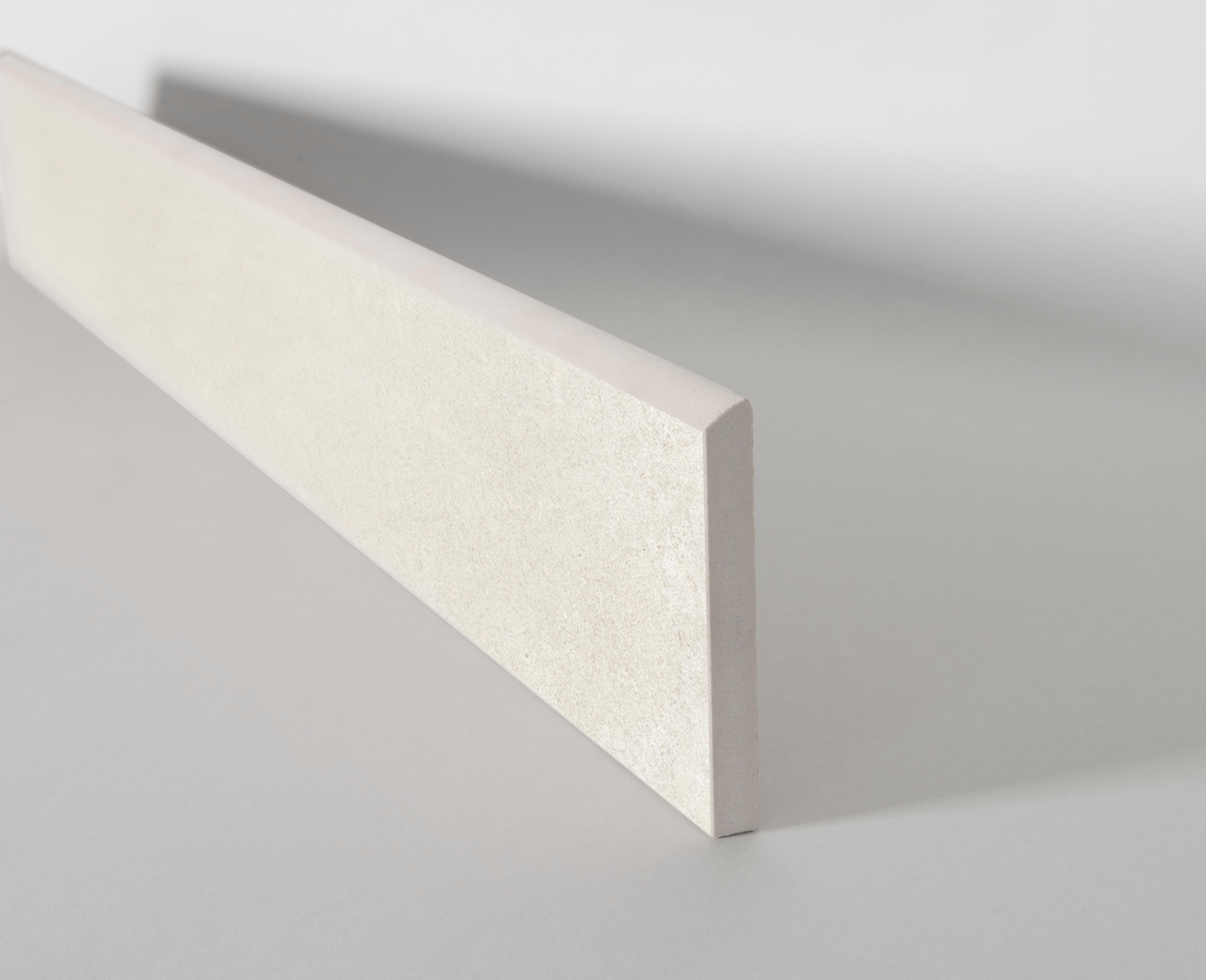 Pack de 10 rodapiés porcelánico bkendi 60x9 cm cemento beige saloni