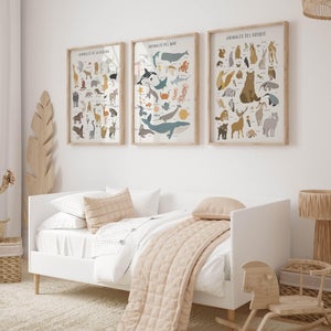Láminas Decorativas Infantiles De Dinosaurios Con Vehículos - Tamaño A4 21x30 Cm, Impresión Premium Mate, Para Decorar Habitaciones De Bebés Y Niños (Marco No Incluido)