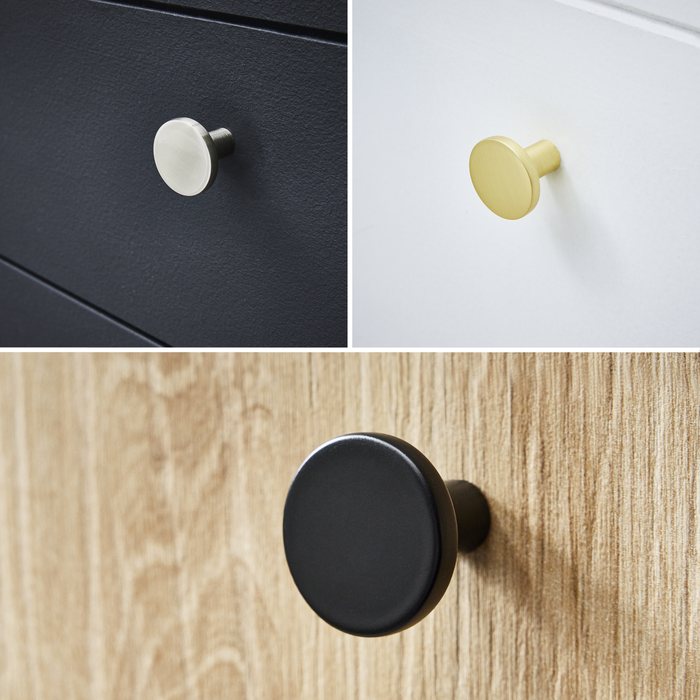 Puxadores para móvel Benny em acabamentos níquel, latão escovado, e preto mate