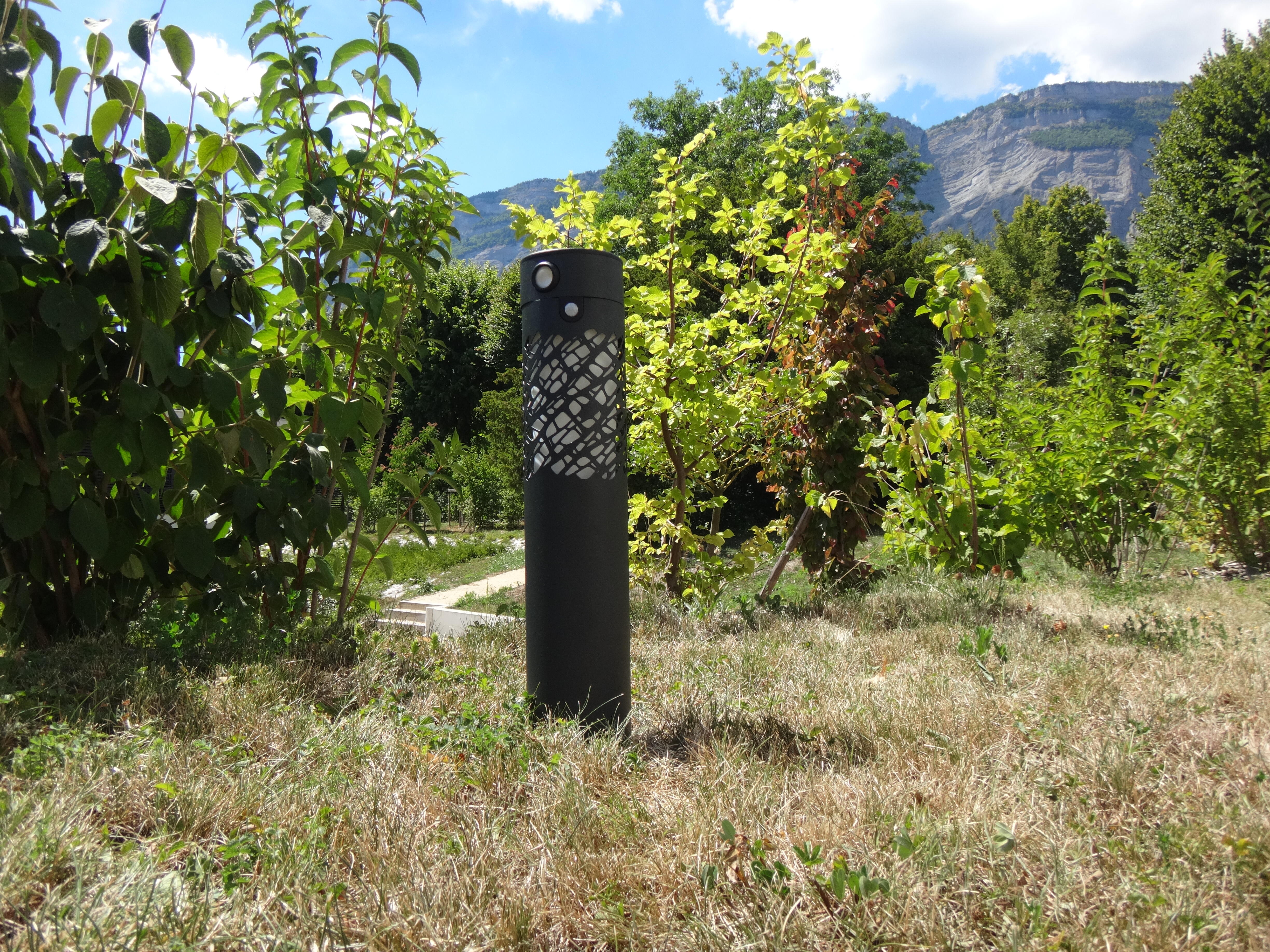 Balise solaire avec détecteur Intensité variable Allegra 250 Lumen WATT & HOME - 4