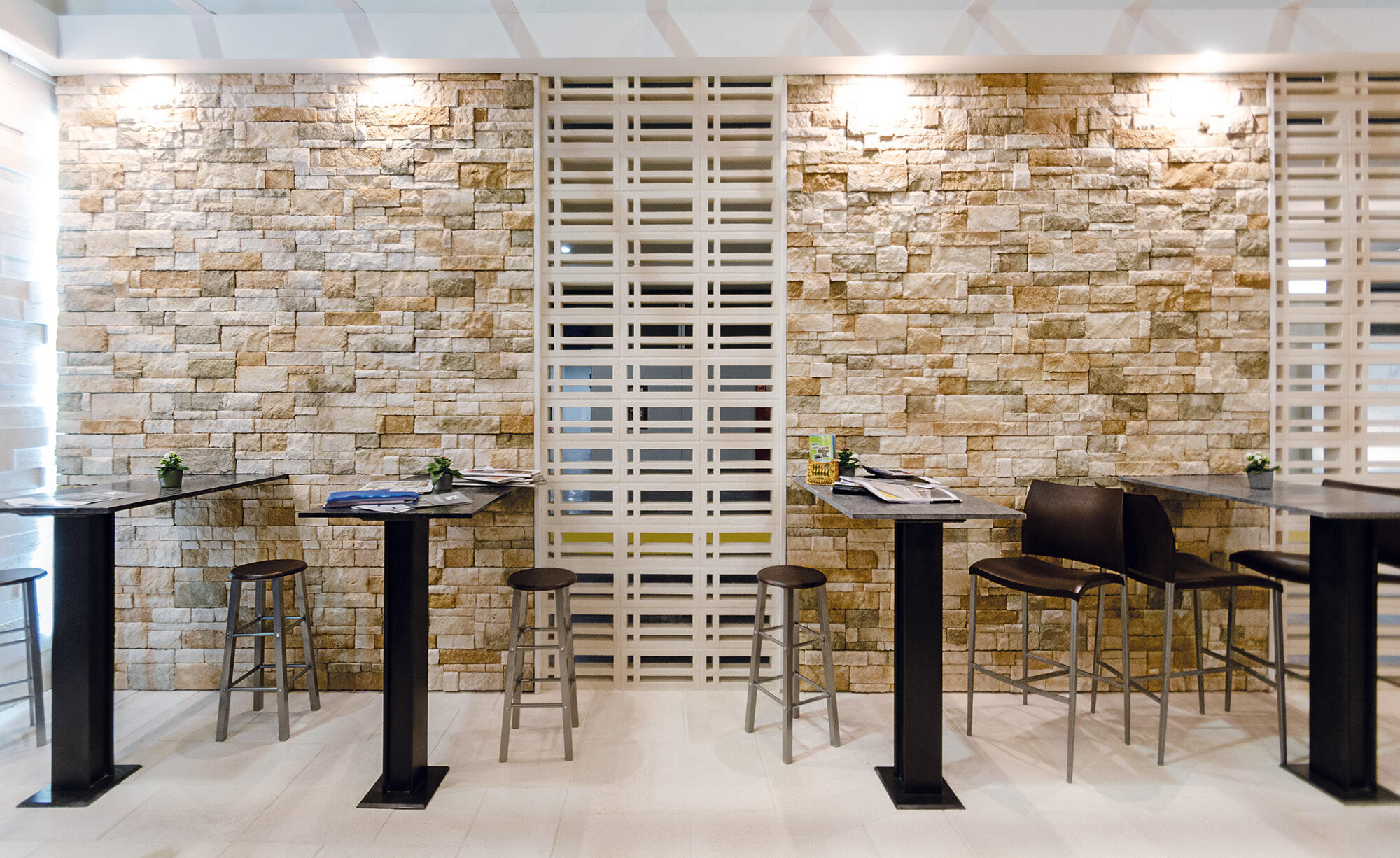 Revestimiento hormigón aligerado sierra nevada efecto piedra corteza 20x60cm