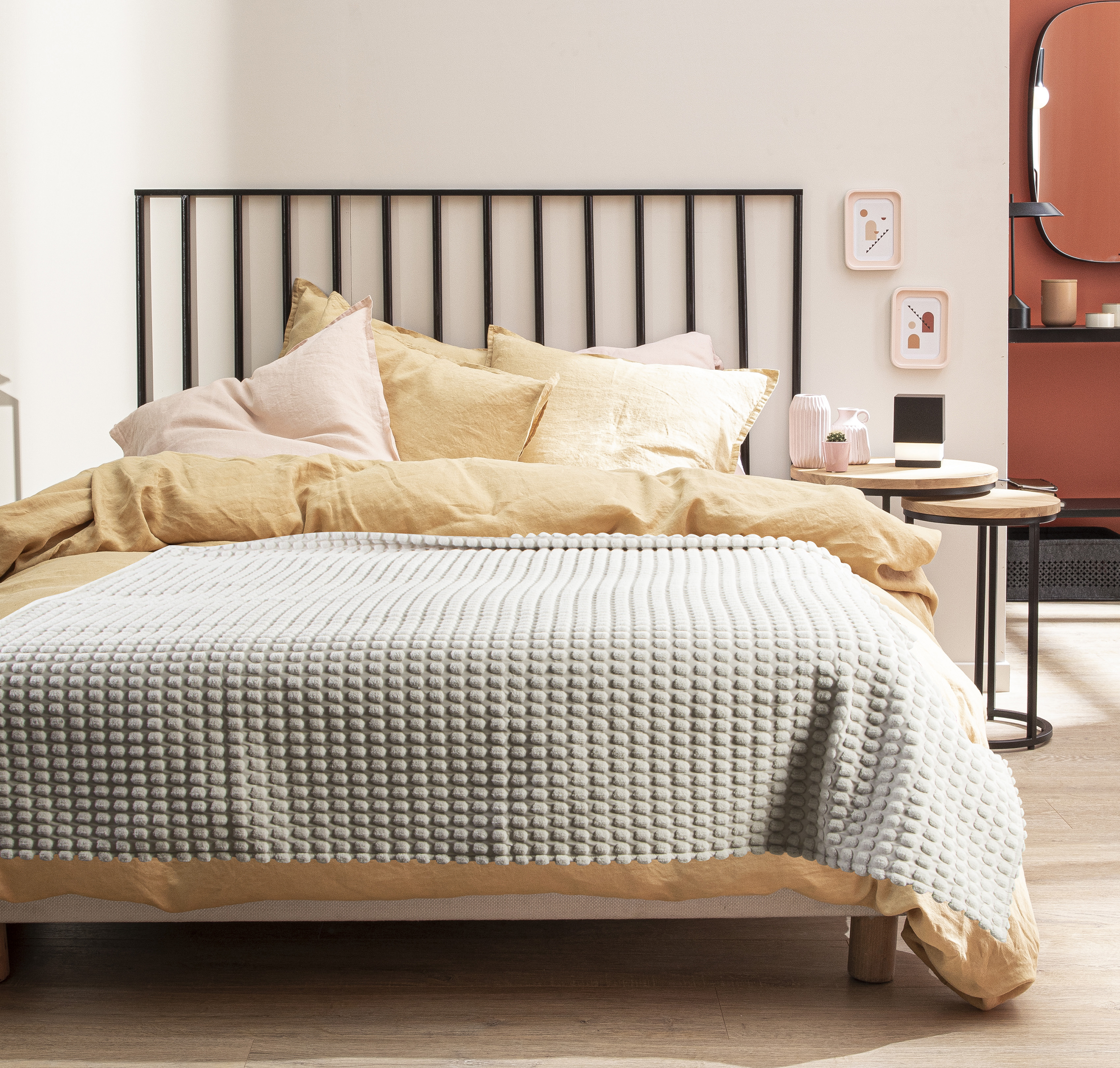 Manta jacquard Golfy rectangular INSPIRE poliéster beige curva overlock y cosido de 130x170 cm - 2