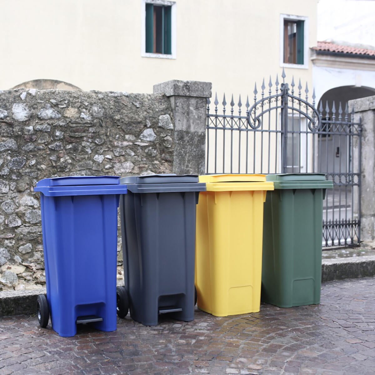 Bidone in polietilene alta densità STEFANPLAST 120 LT verde 2 ruote - 4