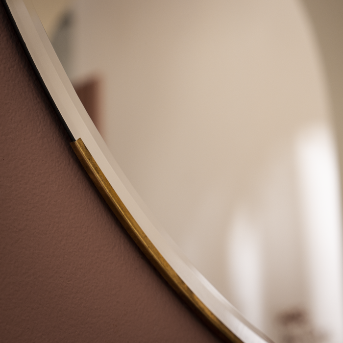 lustro w asymetrycznej ramie