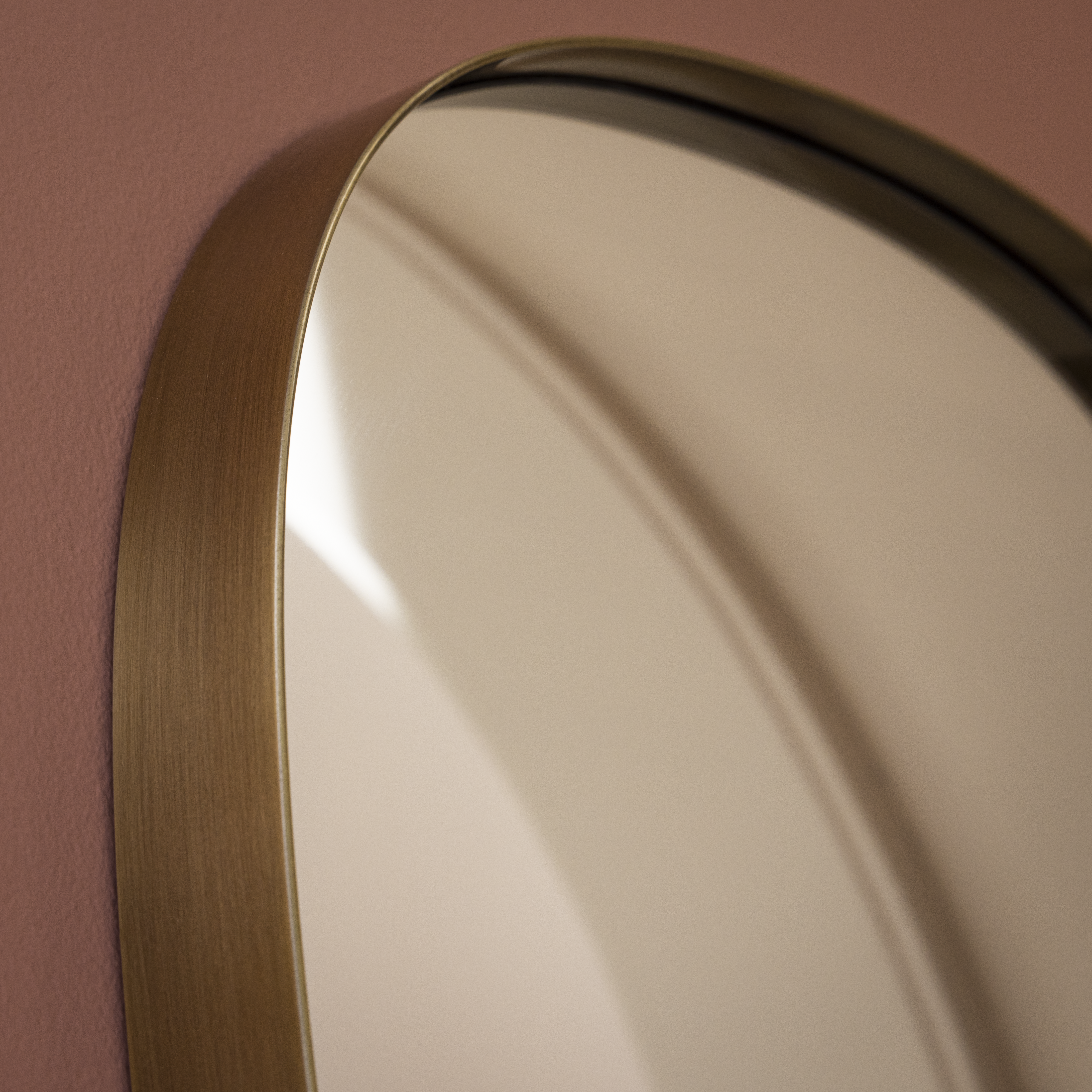 Espejo enmarcado de pared ovalado Glam metal latón brillante INSPIRE de 40 x 78 cm - 5