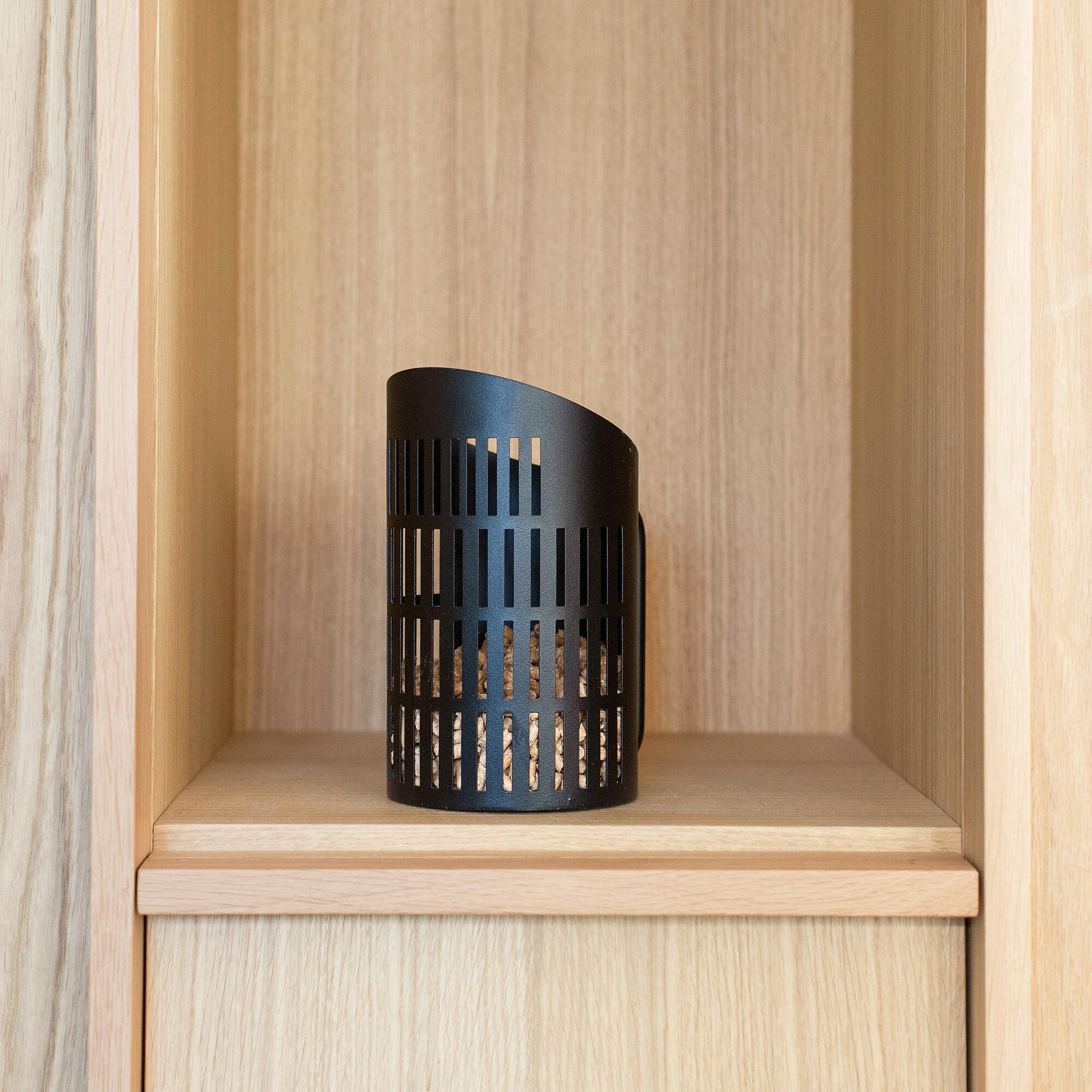 Pelle à granulés ronde acier LE MARQUIER - 2