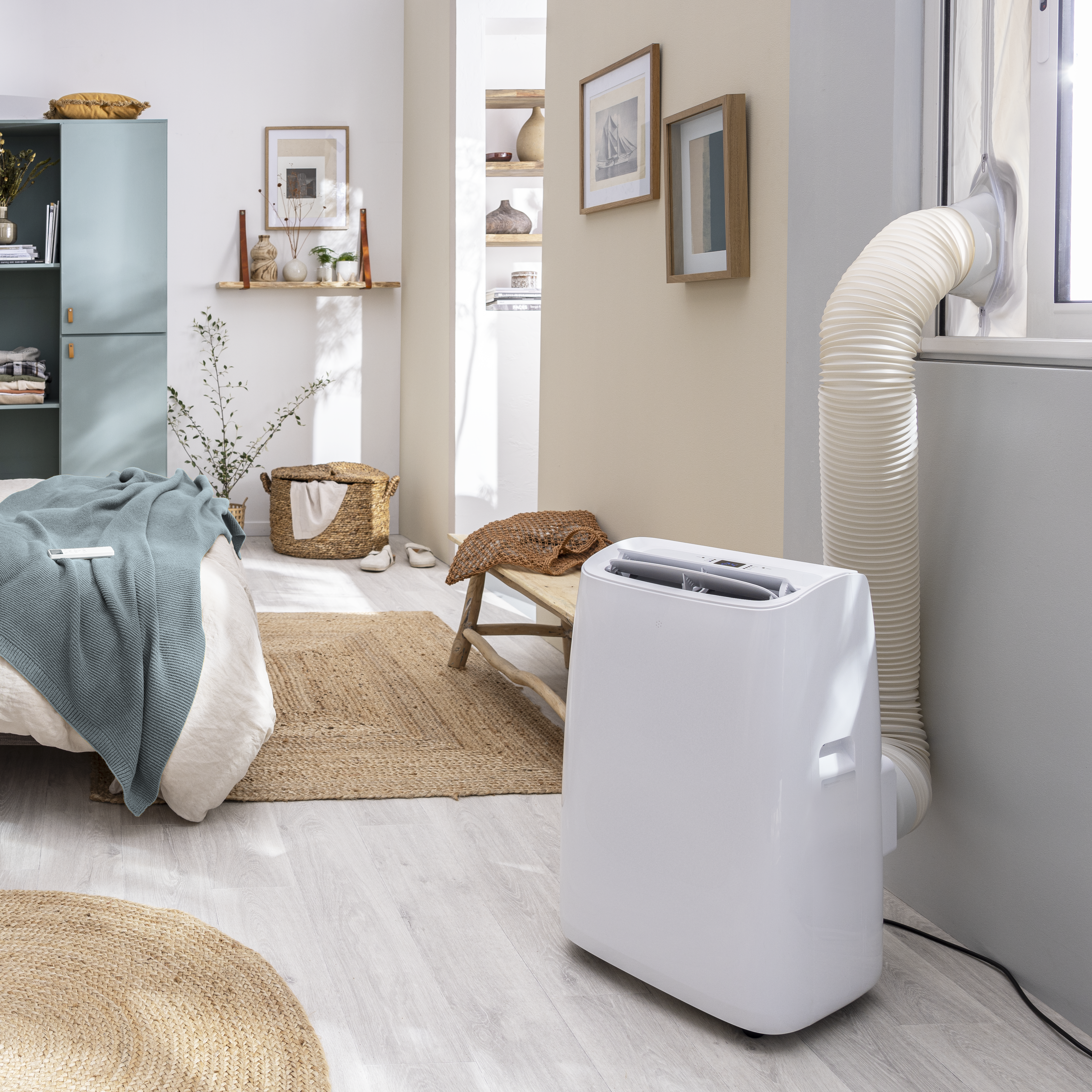 Climatiseur mobile réversible EQUATION Cool & Heat 2600W - 2