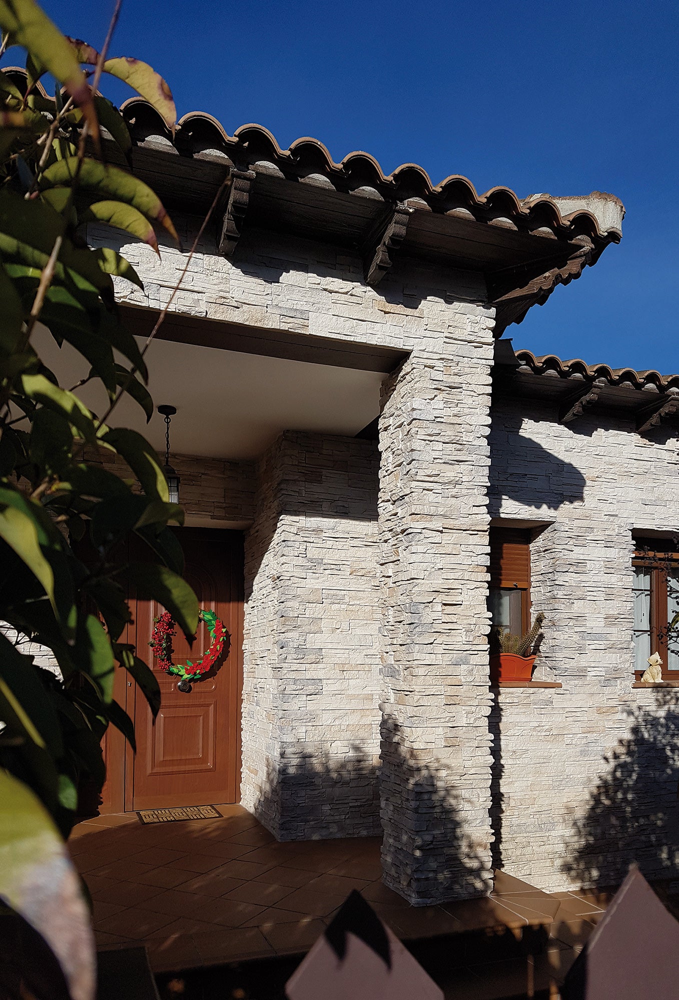 Revestimiento aspecto piedra esq. varadero torcaz 10x15x27cm hormigón aligerado