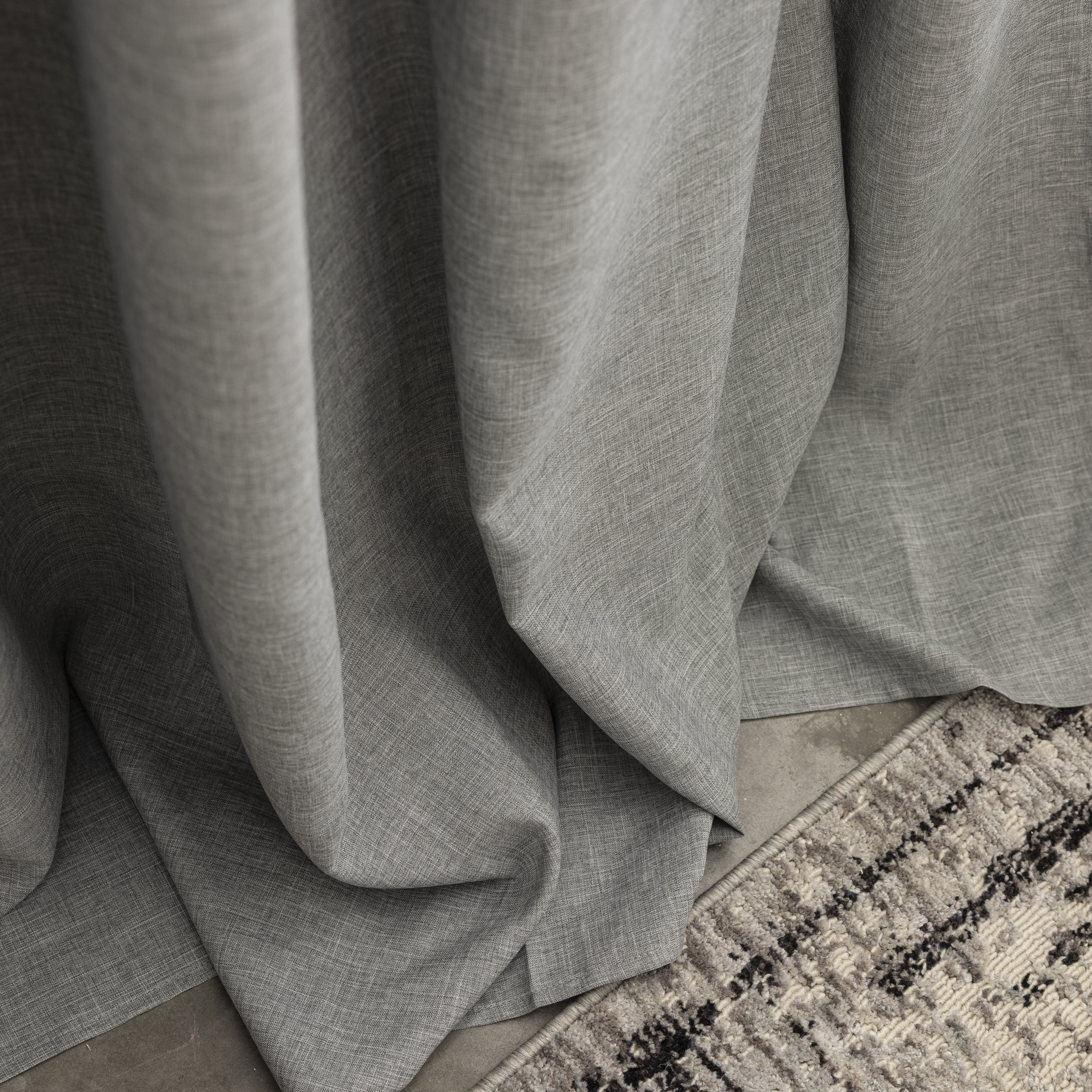 Cortina ollaos Rasberry poliéster liso gris granito INSPIRE de 140x280cm. Cinta termopegada - 5