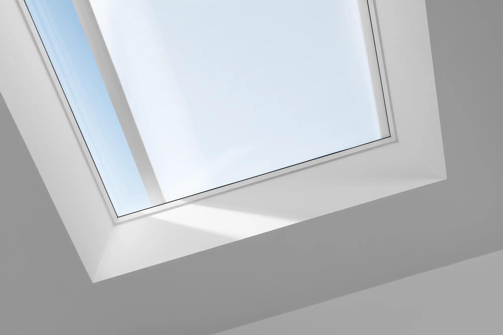 Toldillo solar motorizado velux msu 080080 5070wl negro de 80x80cm