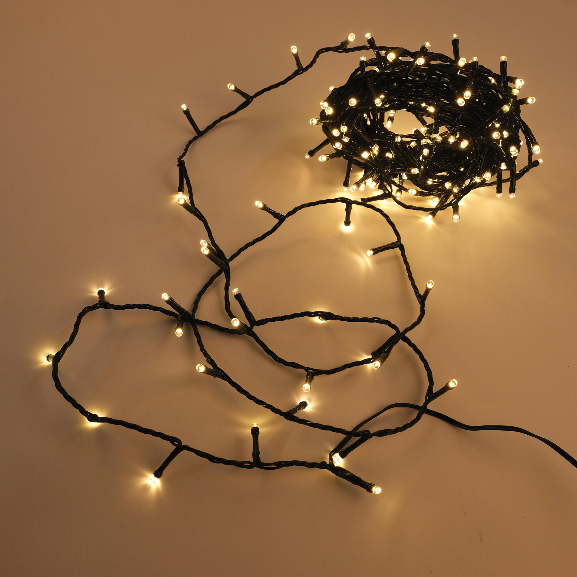 Guirnalda iluminada para árbol de 150 cm con 200 bombillas LED blanco cálido de 12.95 metros de iluminación para exterior a red eléctrica - 10