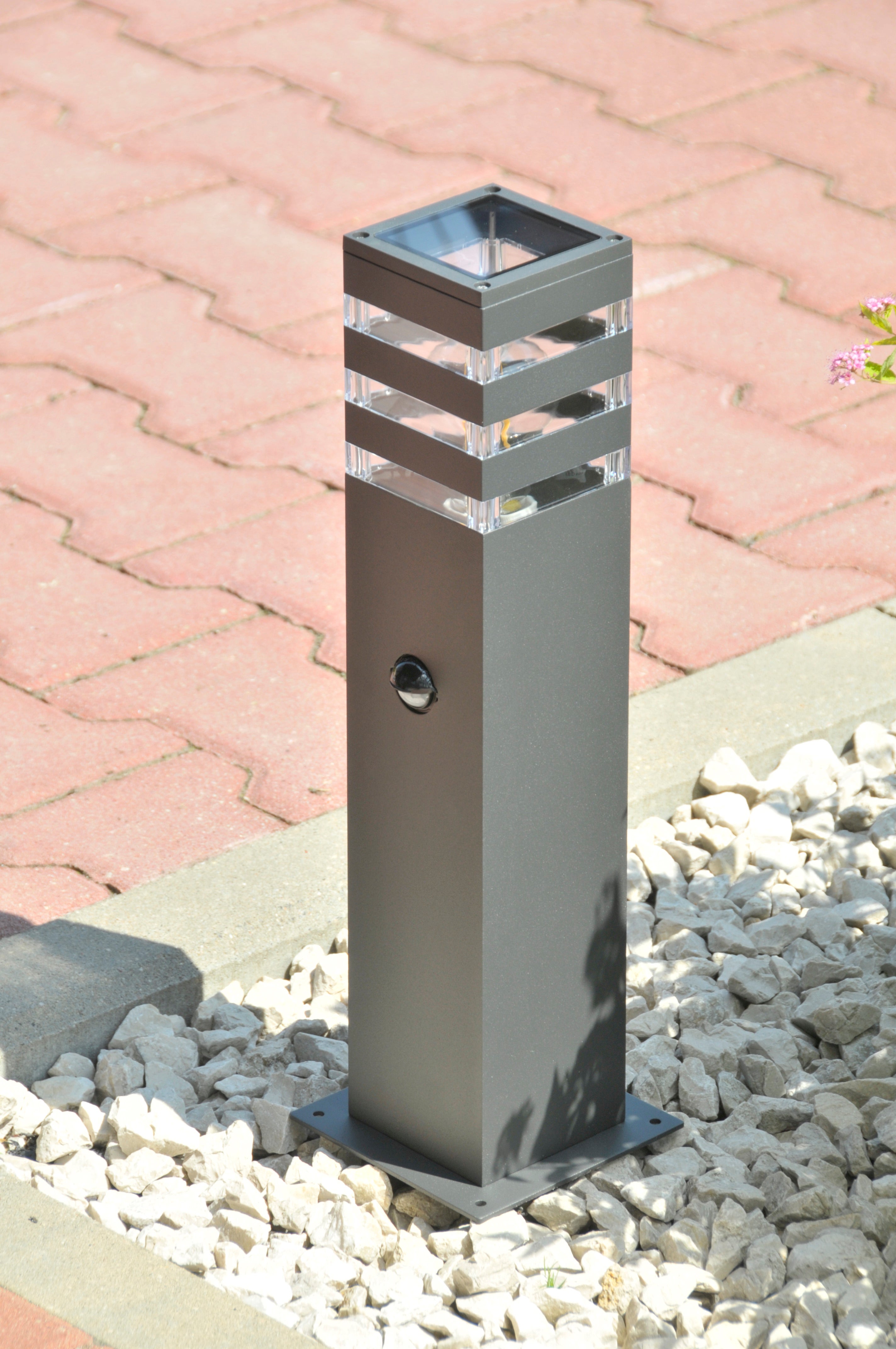 Lampa zewnętrzna ogrodowa słupek Teksas z czujnikiem E27 44 cm grafit IP44 Goldlux - 6