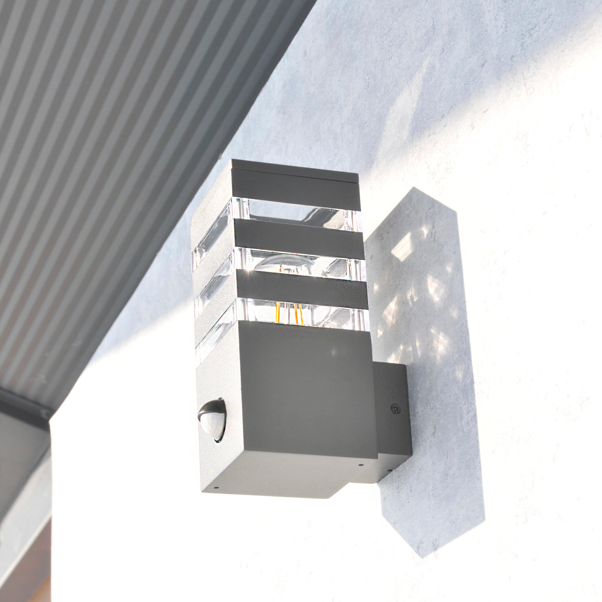 Kinkiet zewnętrzny ogrodowy Teksas z czujnikiem E27 grafit IP44 Goldlux - 9