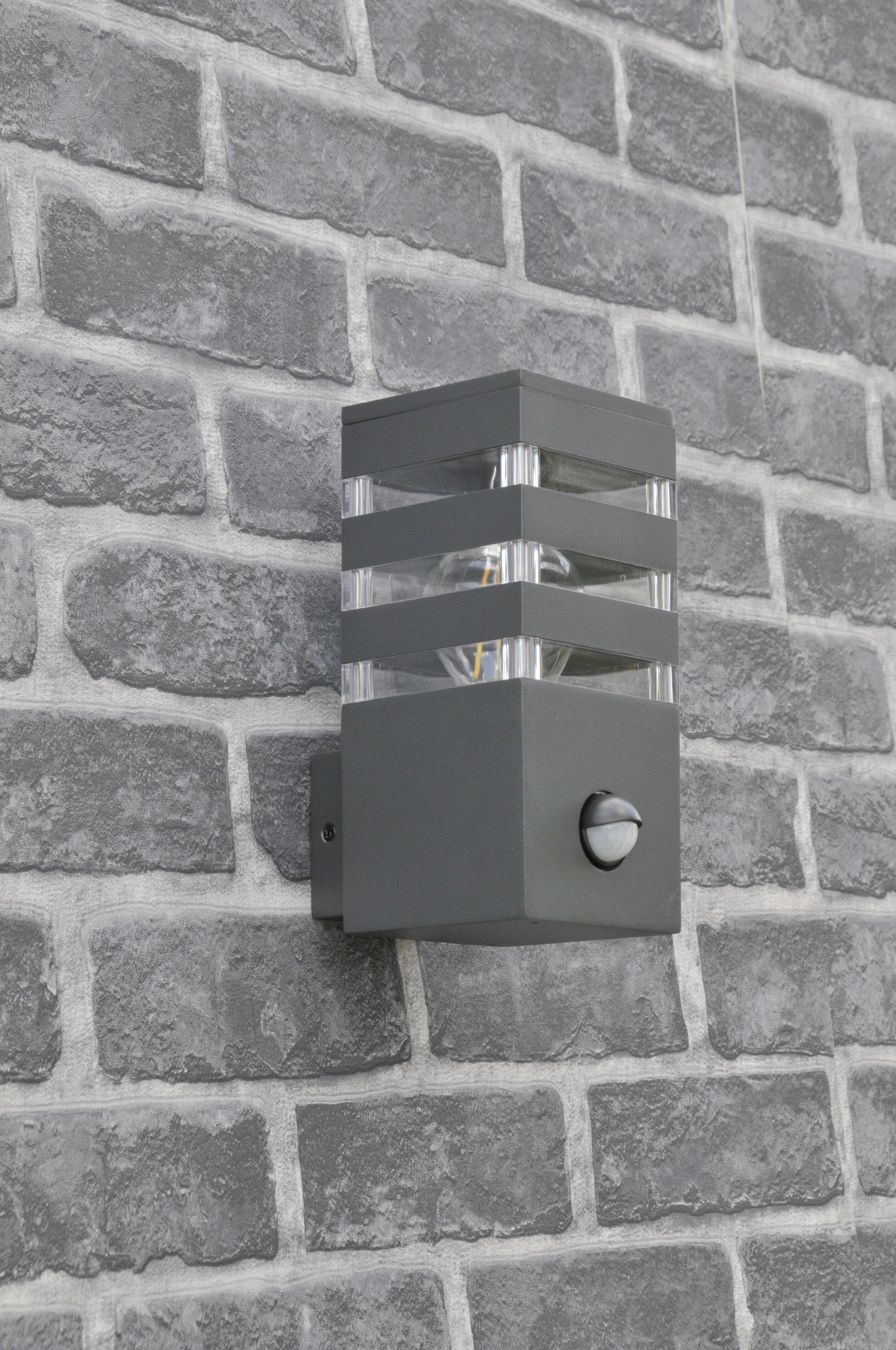 Kinkiet zewnętrzny ogrodowy Teksas z czujnikiem E27 grafit IP44 Goldlux - 7