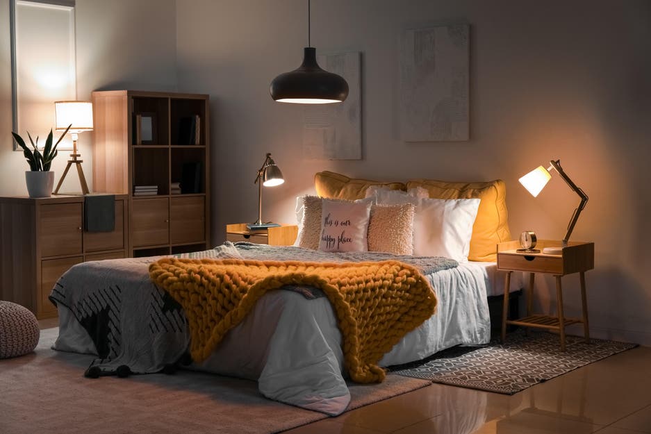 Lampade da comodino in metallo per camera da letto moderna