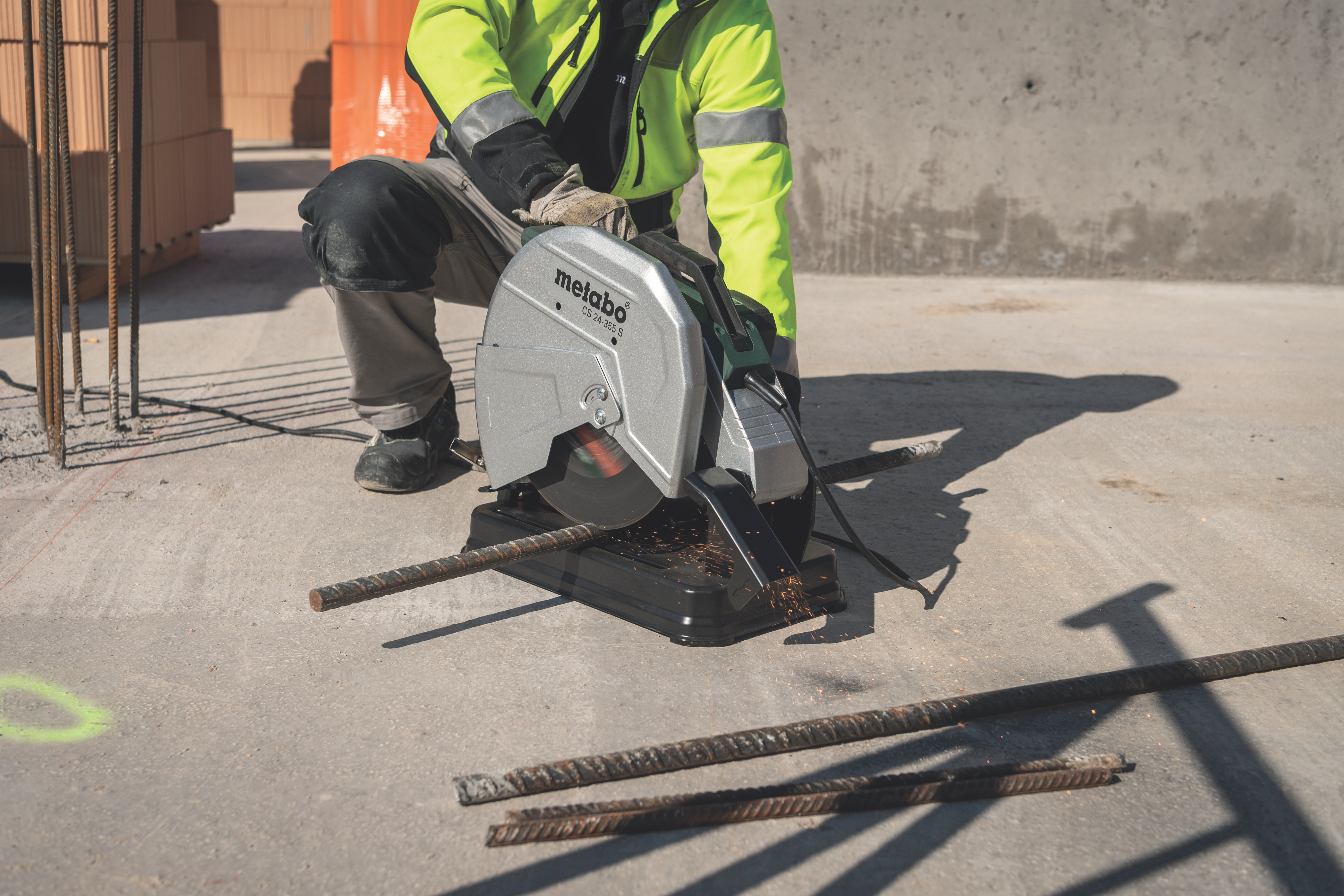 Elektryczna przecinarka do metalu 355mm 2300W METABO - 3