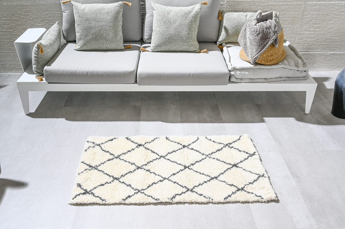 Alfombra pie de cama poliéster Blizz Bereber 60x110cm pelo largo liso gris lavable en lavadora - 11