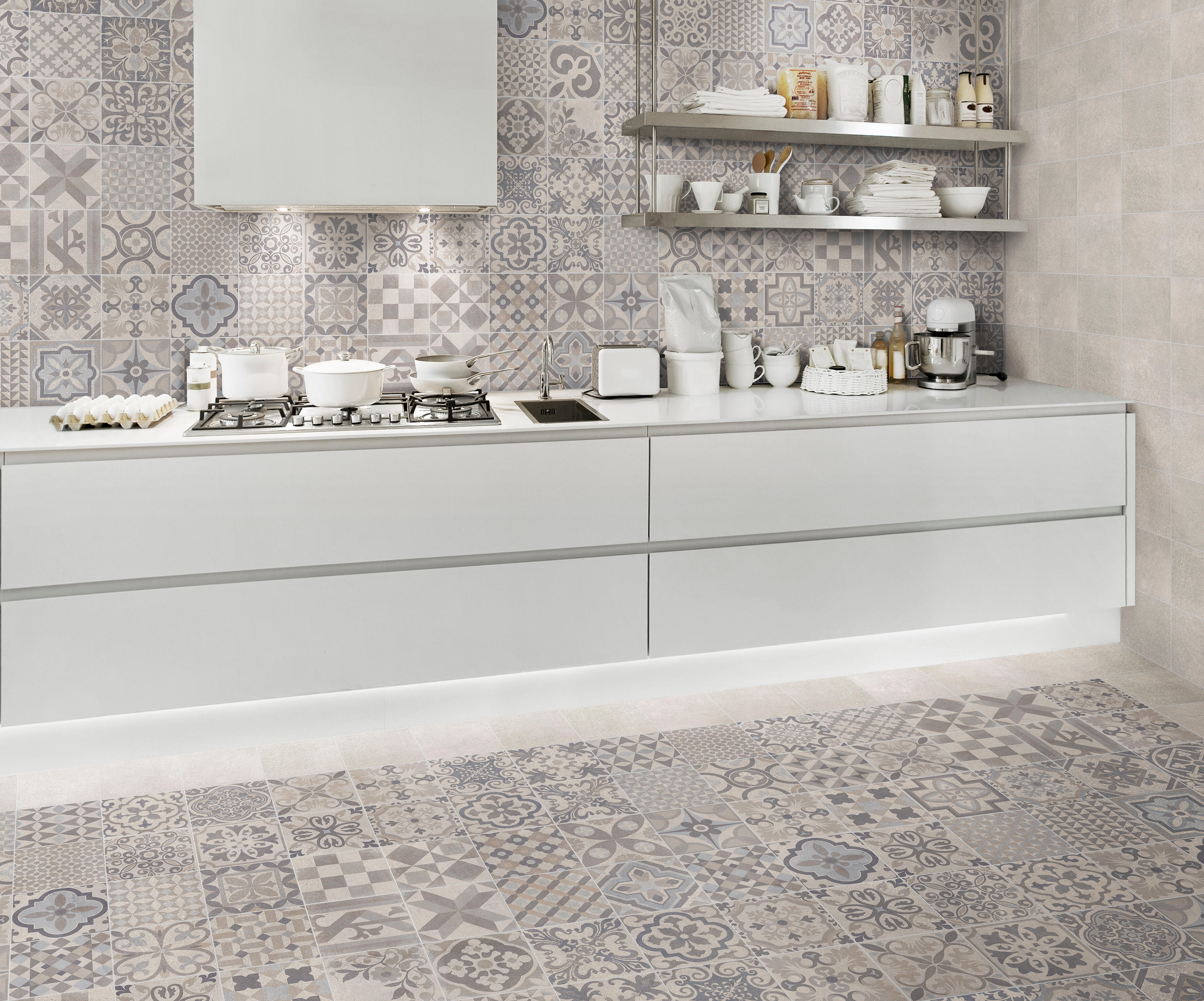 Suelo porcelánico skyros efecto hidráulico gris / plata 44x44 cm c1