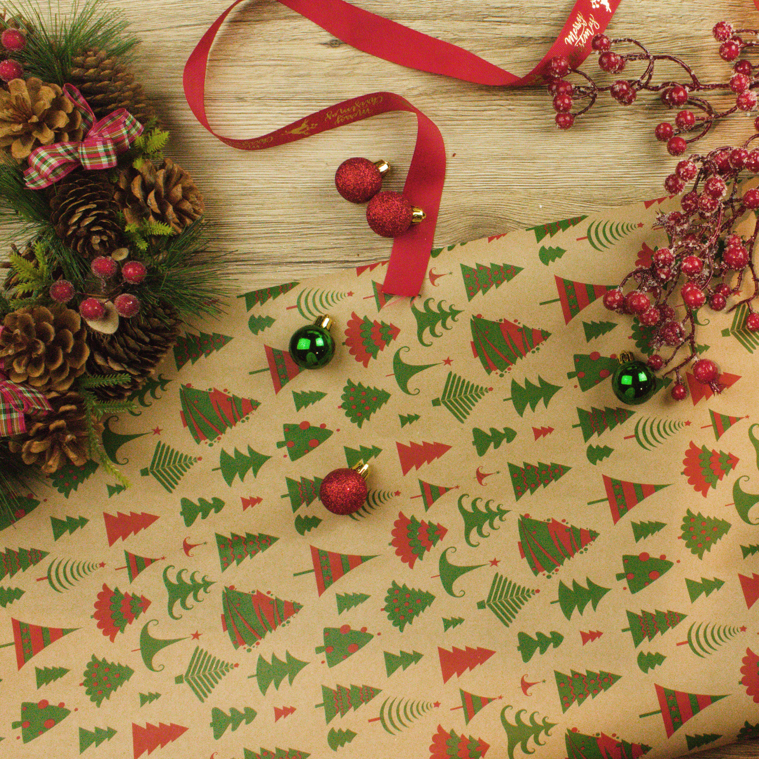 Papier do pakowania prezentów 200x70 cm w choinki - 2