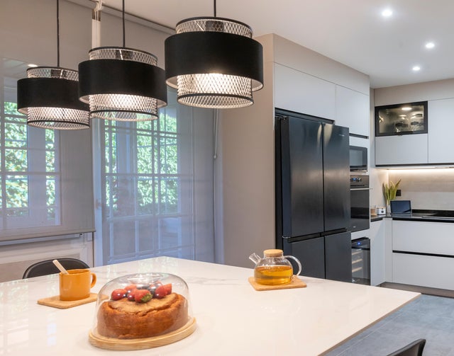 Cocina con estores