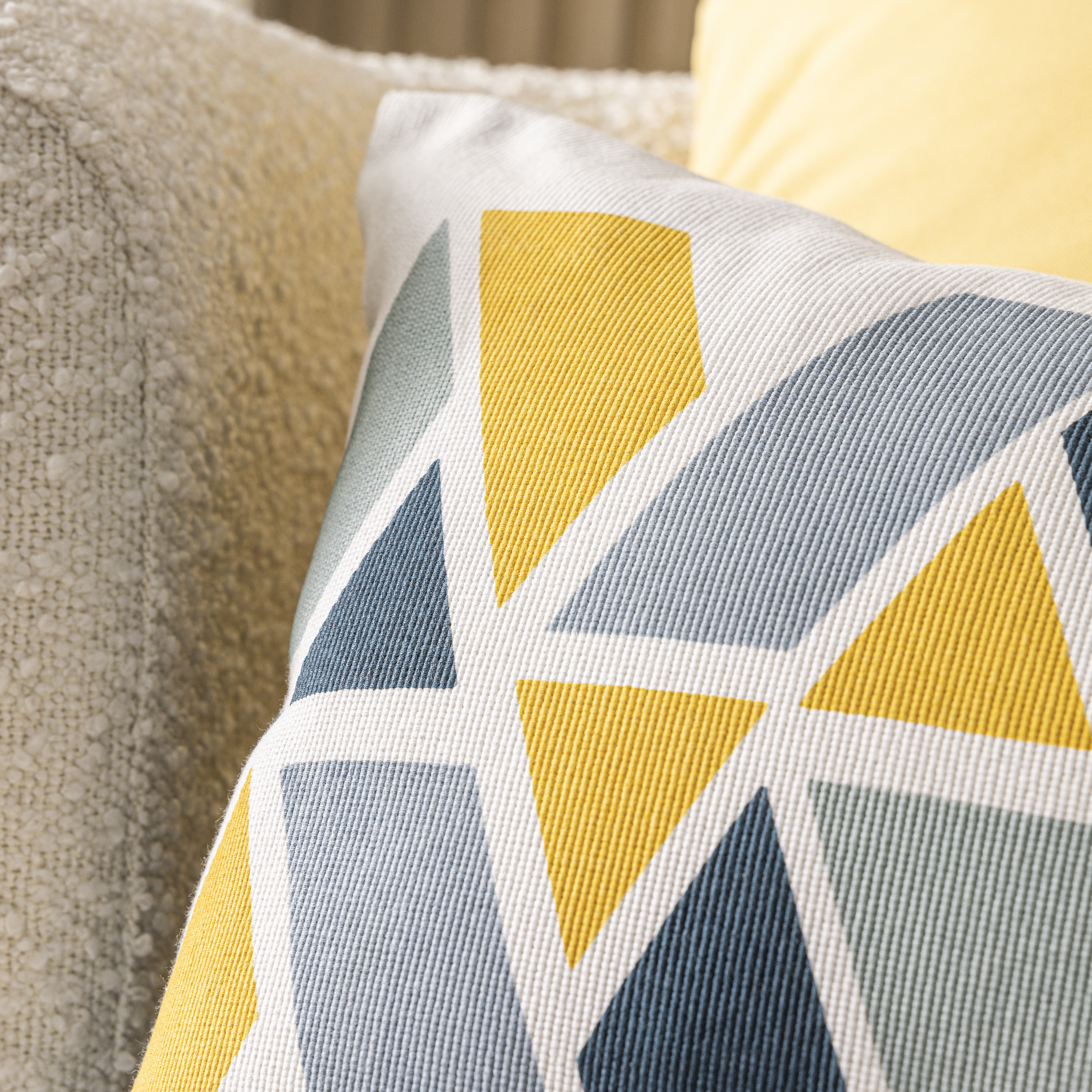 Coussin CHUCK, multi couleurs l.50 x H.30 cm INSPIRE - 7