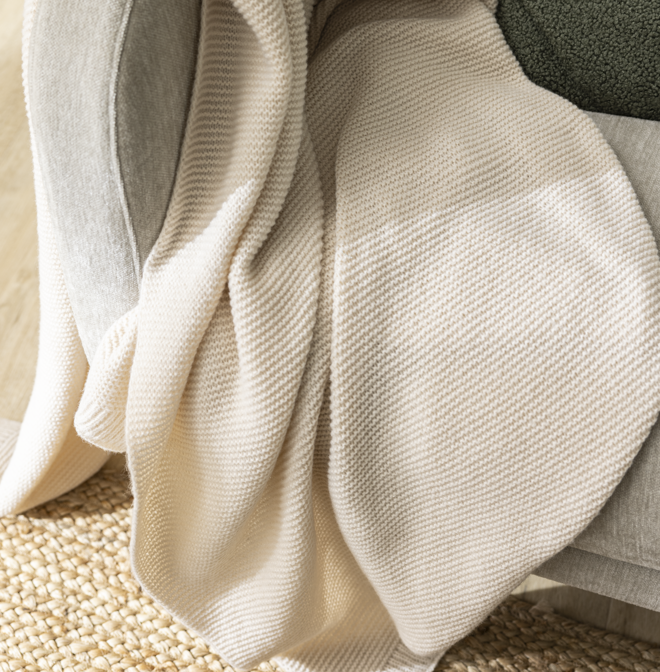 Manta jacquard Leonora Trench rectangular INSPIRE poliéster liso beige passepoil de 130x170 cm - 4