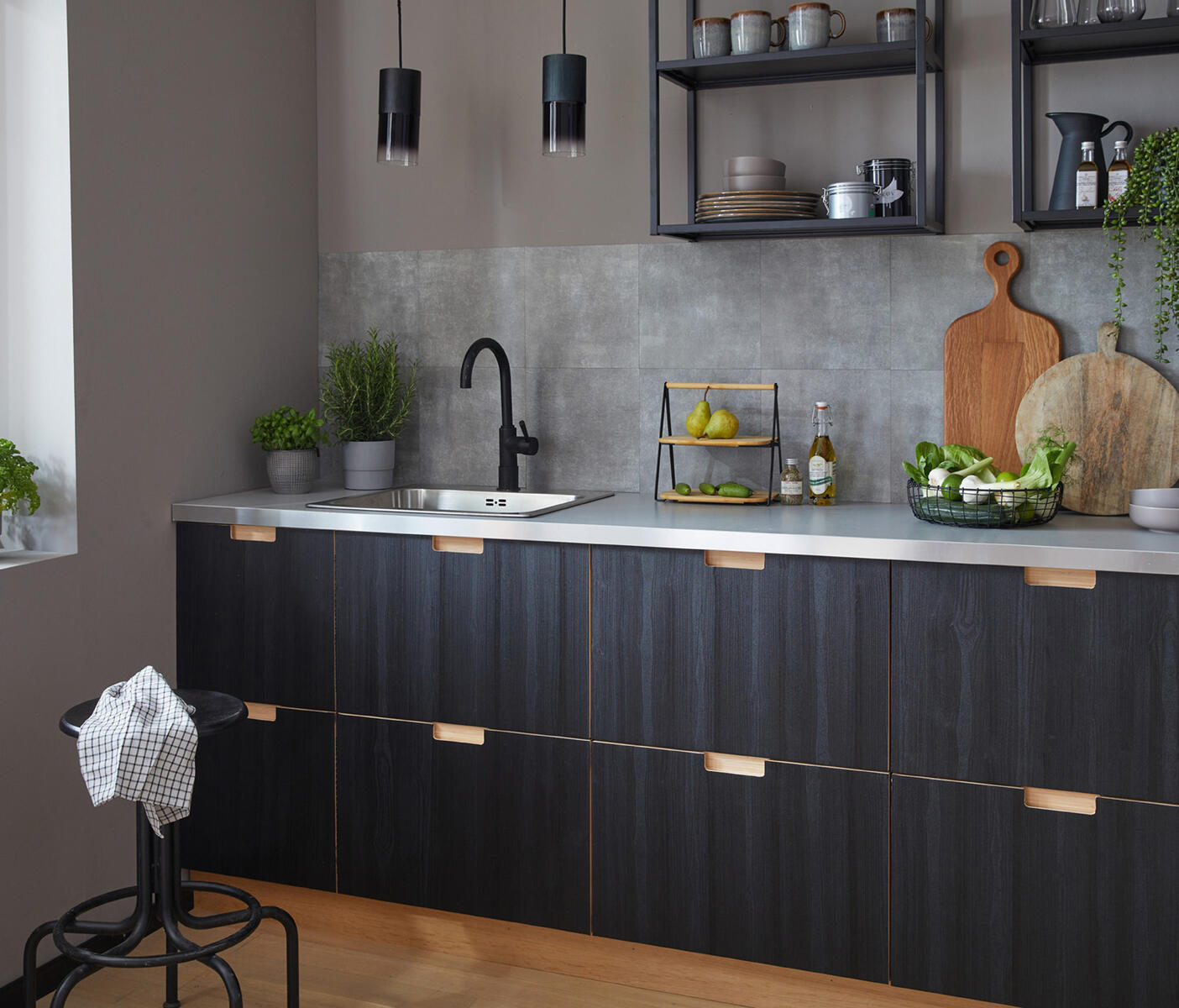 Adhesivo decorativo para muebles imitación madera negro D-C-FIX de 67.5 cm x 1.5m - 2