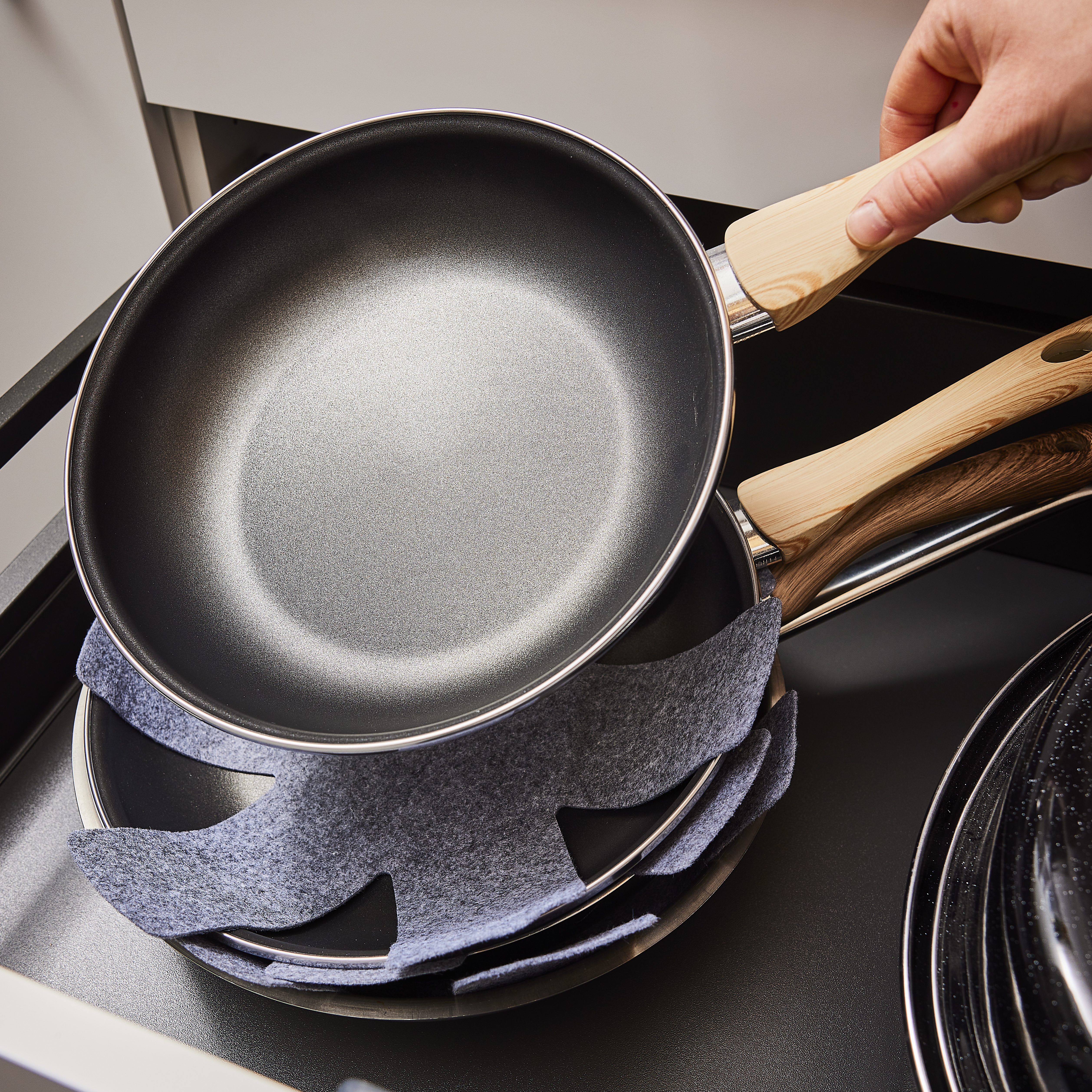 Conjunto de 3 protetores panelas e frigideiras 35,5x35,5x2cm Delinia Essential - 3