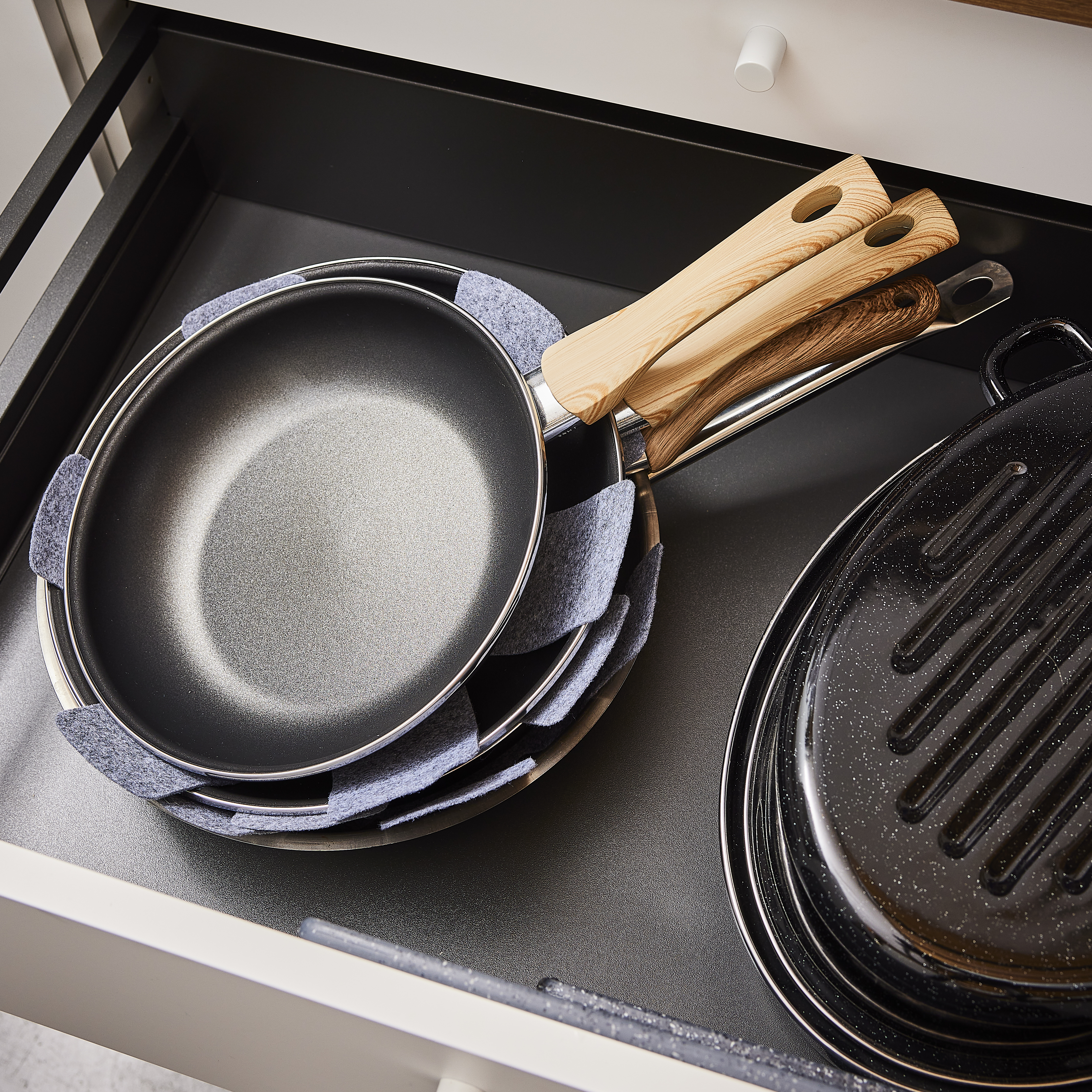 Conjunto de 3 protetores panelas e frigideiras 35,5x35,5x2cm Delinia Essential - 4