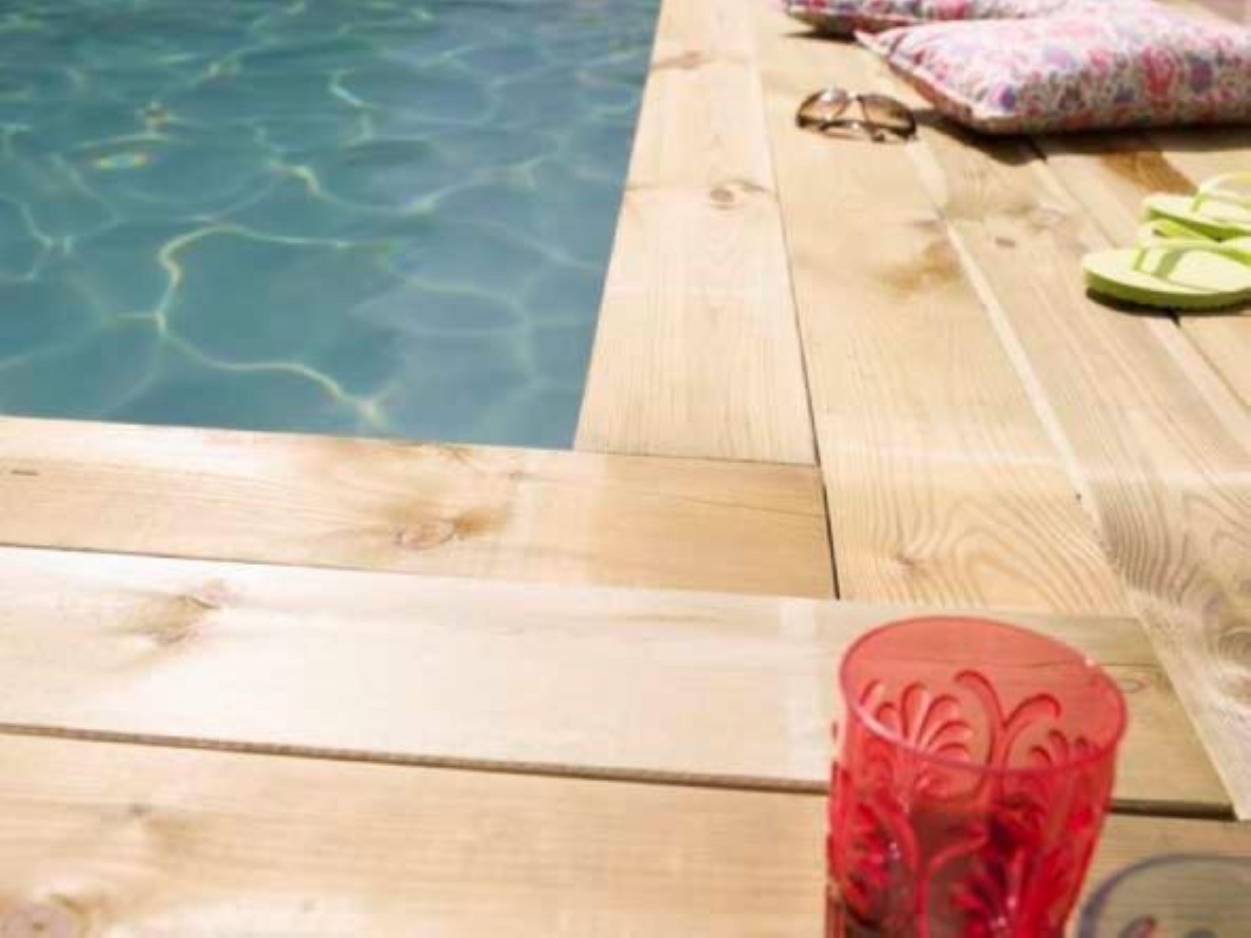 Deck de madeira PINHO 19MM 240X9,5CM - 24