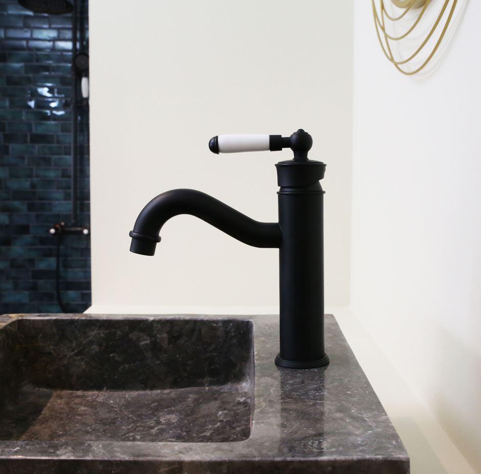 Essebagno Leeds Waschtischarmatur Matt Schwarz - Retro Design Mit Kupferreflexen