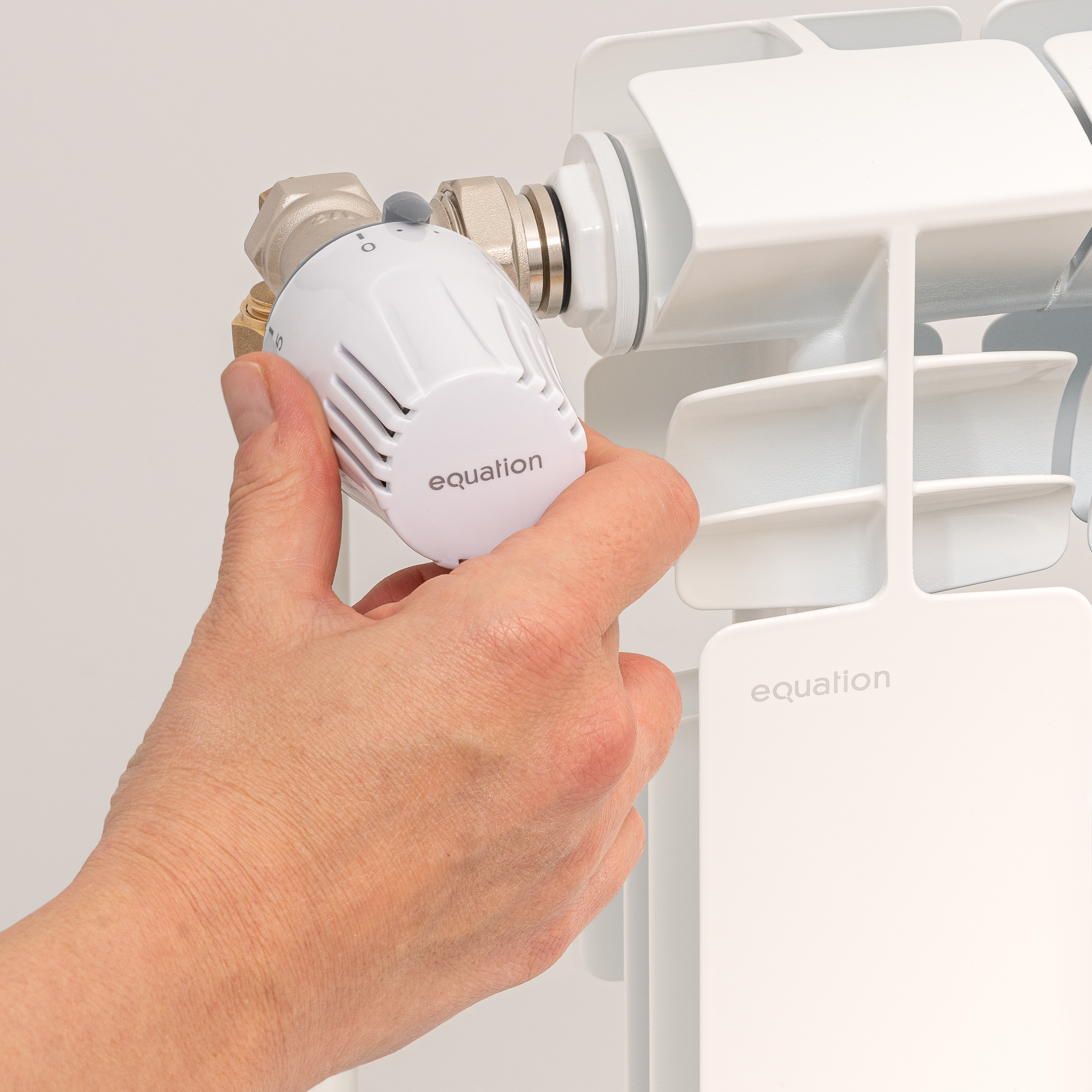 Tête thermostatique droit Femelle M30 x 1.5 laiton blanc EQUATION - 2