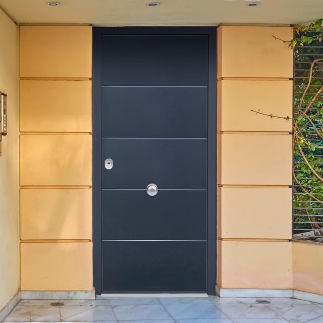 Puerta de entrada acorazada serie Silver 1,0 fresada Gris 7016 / interior Lucerna fresada blanco apertura derecha 208x90.3cm