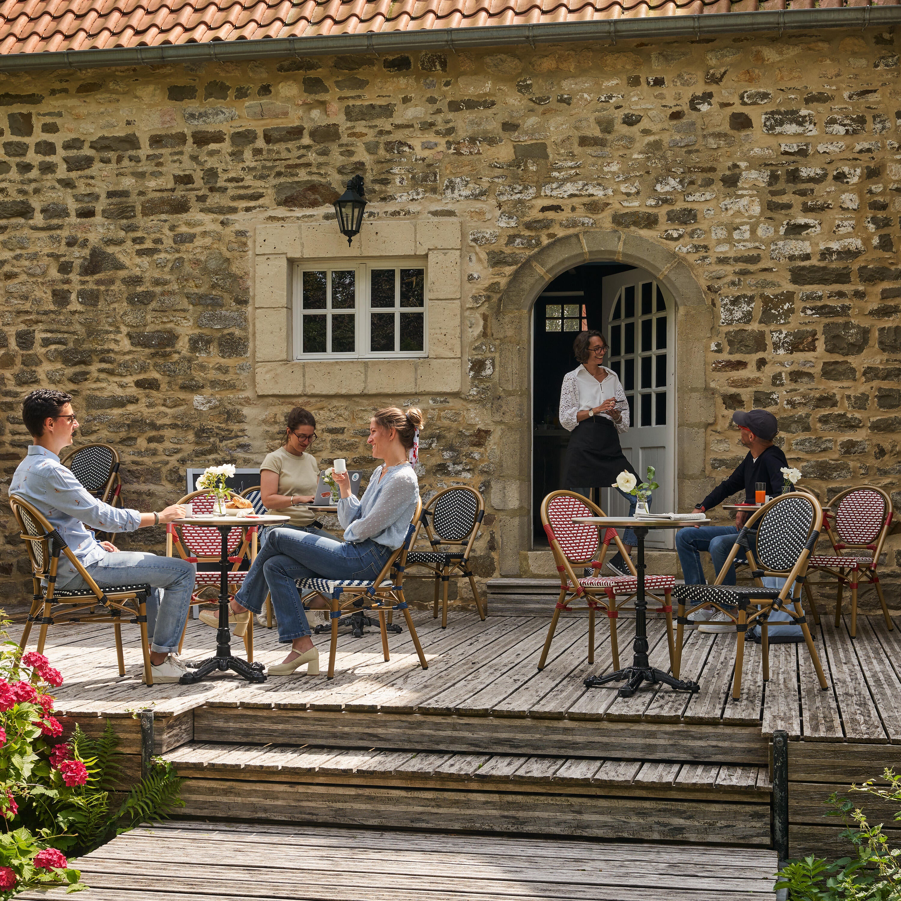 Chaise en aluminium et résine tressée, noir et blanc Paris NATERIAL - 3