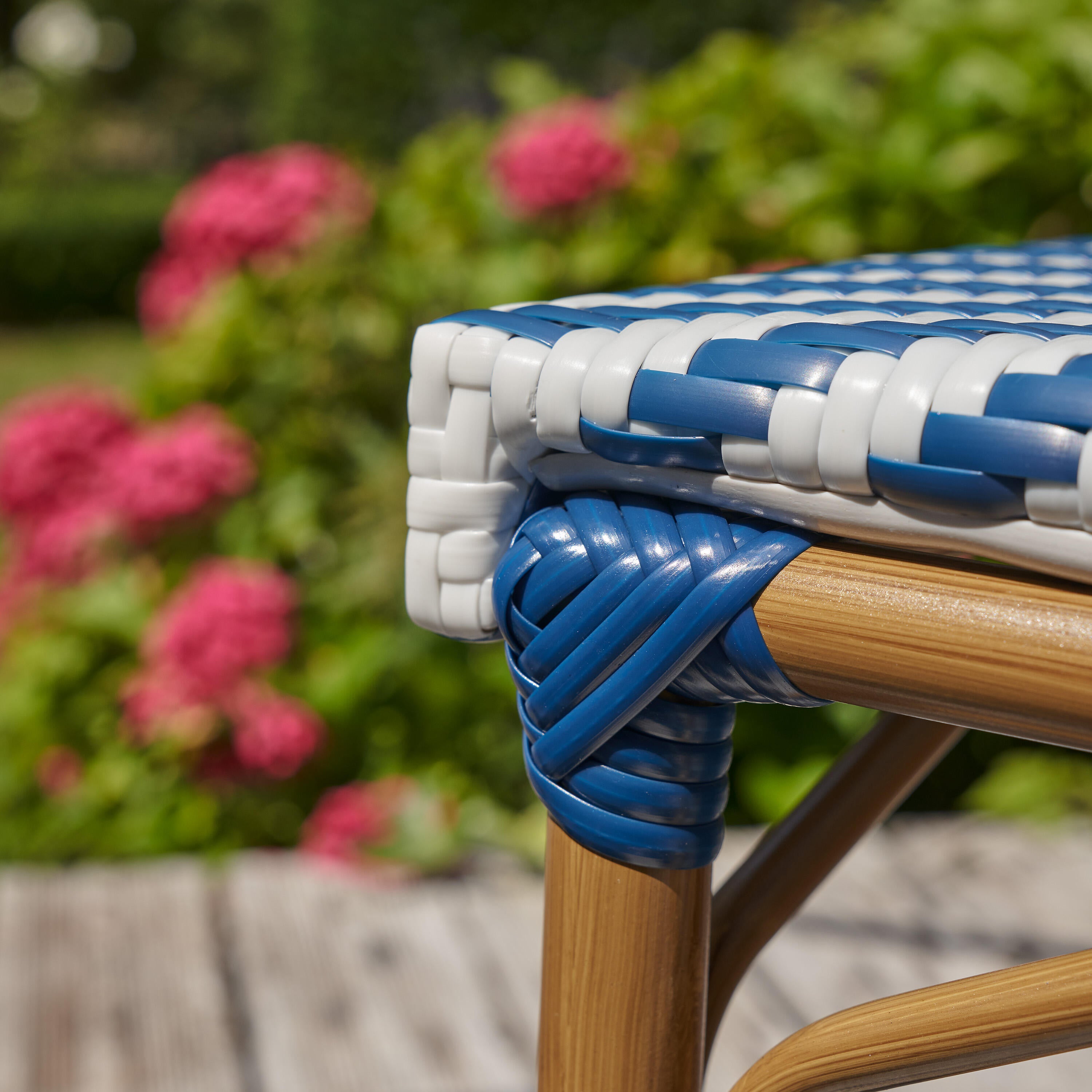 Chaise en aluminium et résine tressée, bleu et blanc Paris NATERIAL - 6