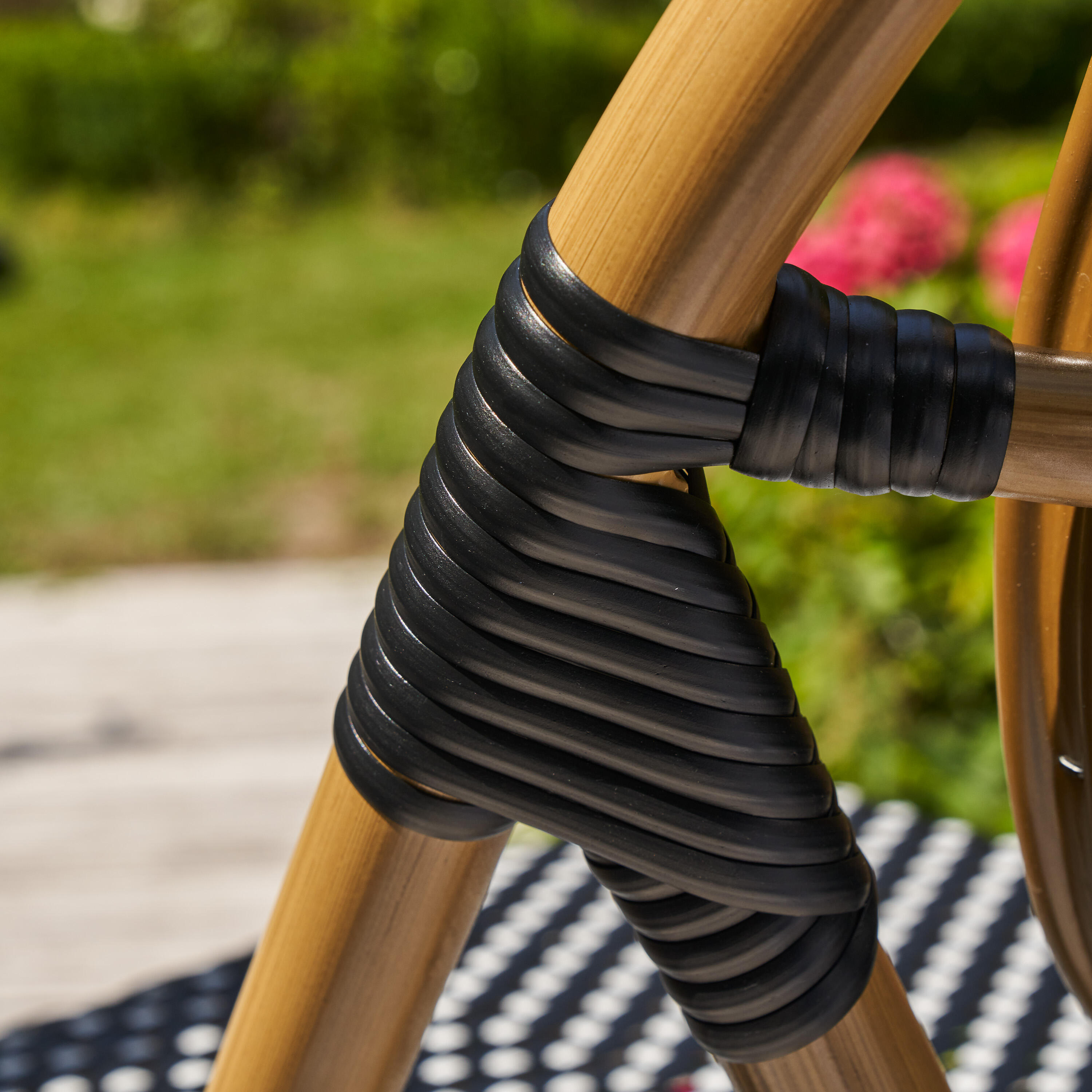 Mesa para jardim redonda 60 cm preto Naterial Paris - 13