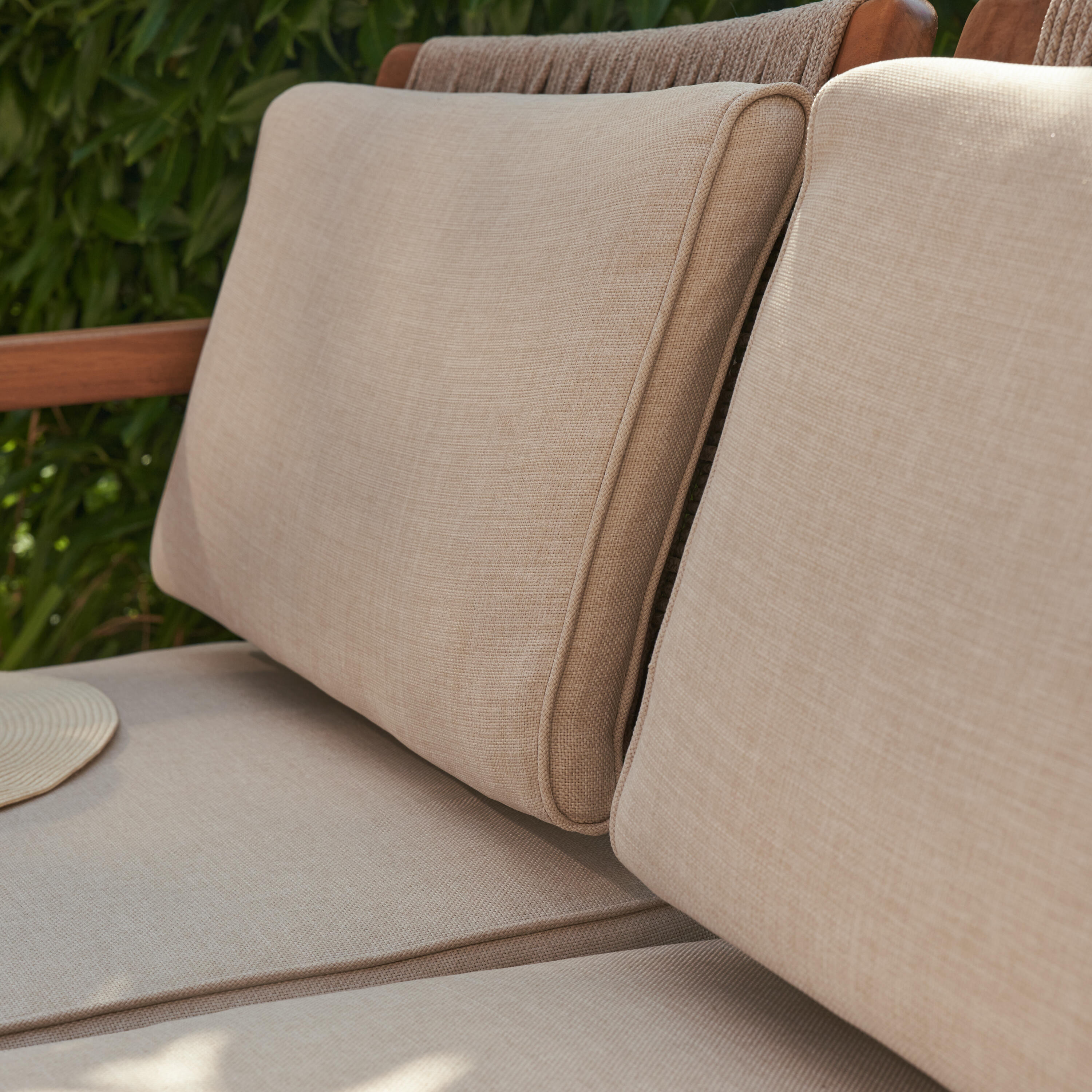 Sofa ogrodowa Oasis 3-osobowa brązowo-beżowa Naterial - 11