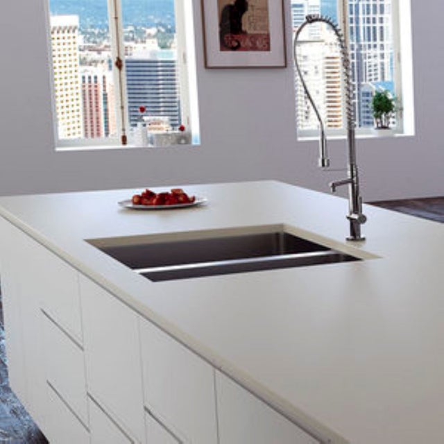 Tampo de pedra à medida Compac Quartz Luna ML 2CM