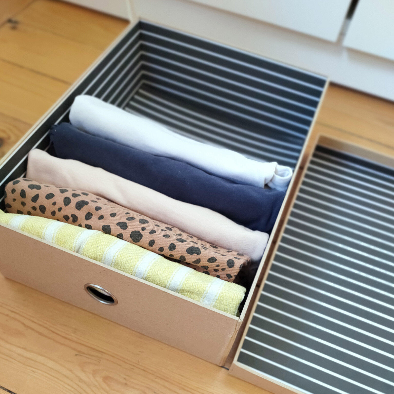 Boîte de rangement en carton pour bureau avec couvercle et tire-doigt - 3