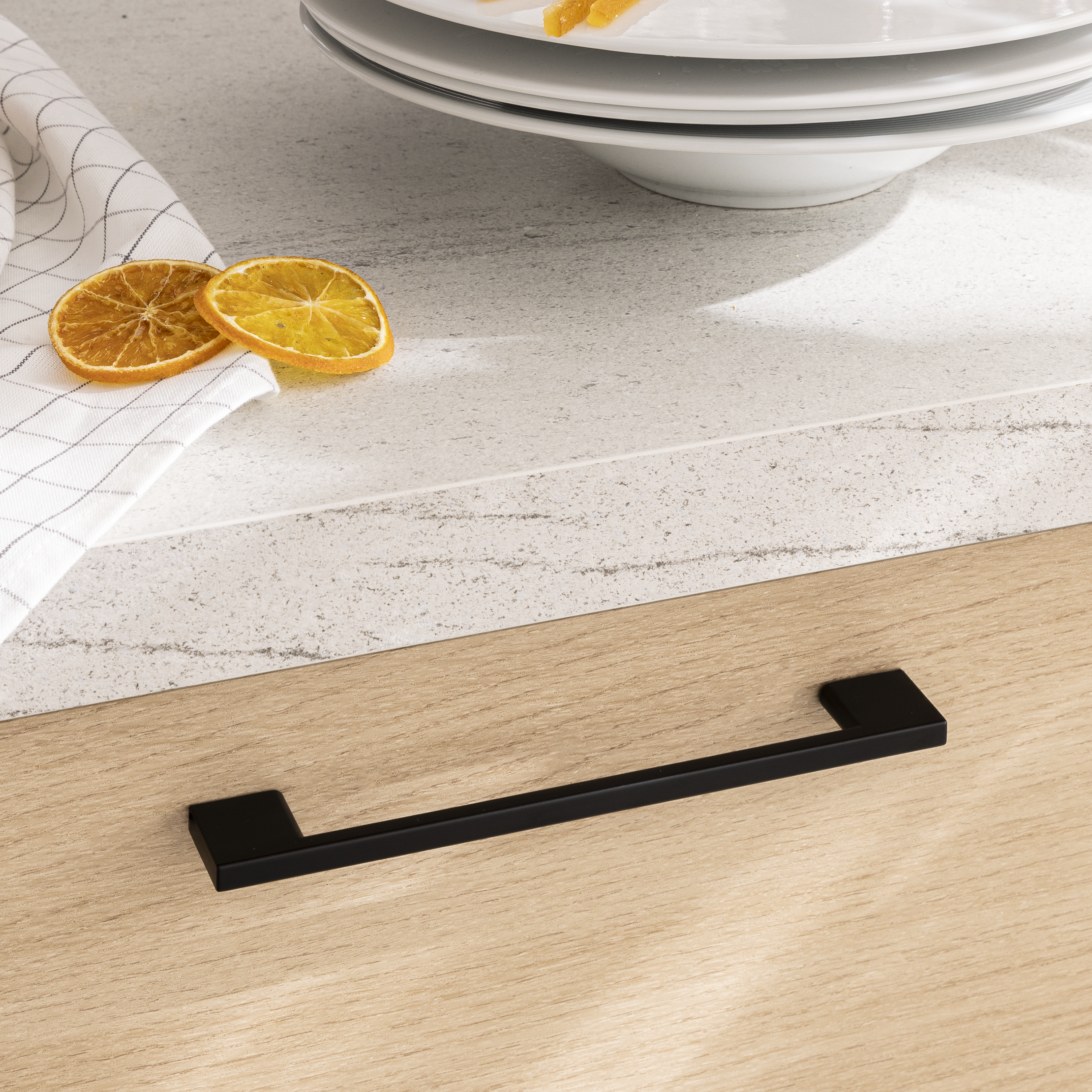 Puxador para móvel INSPIRE JOHN ZAMAK MATE PRETO 160MM - 7