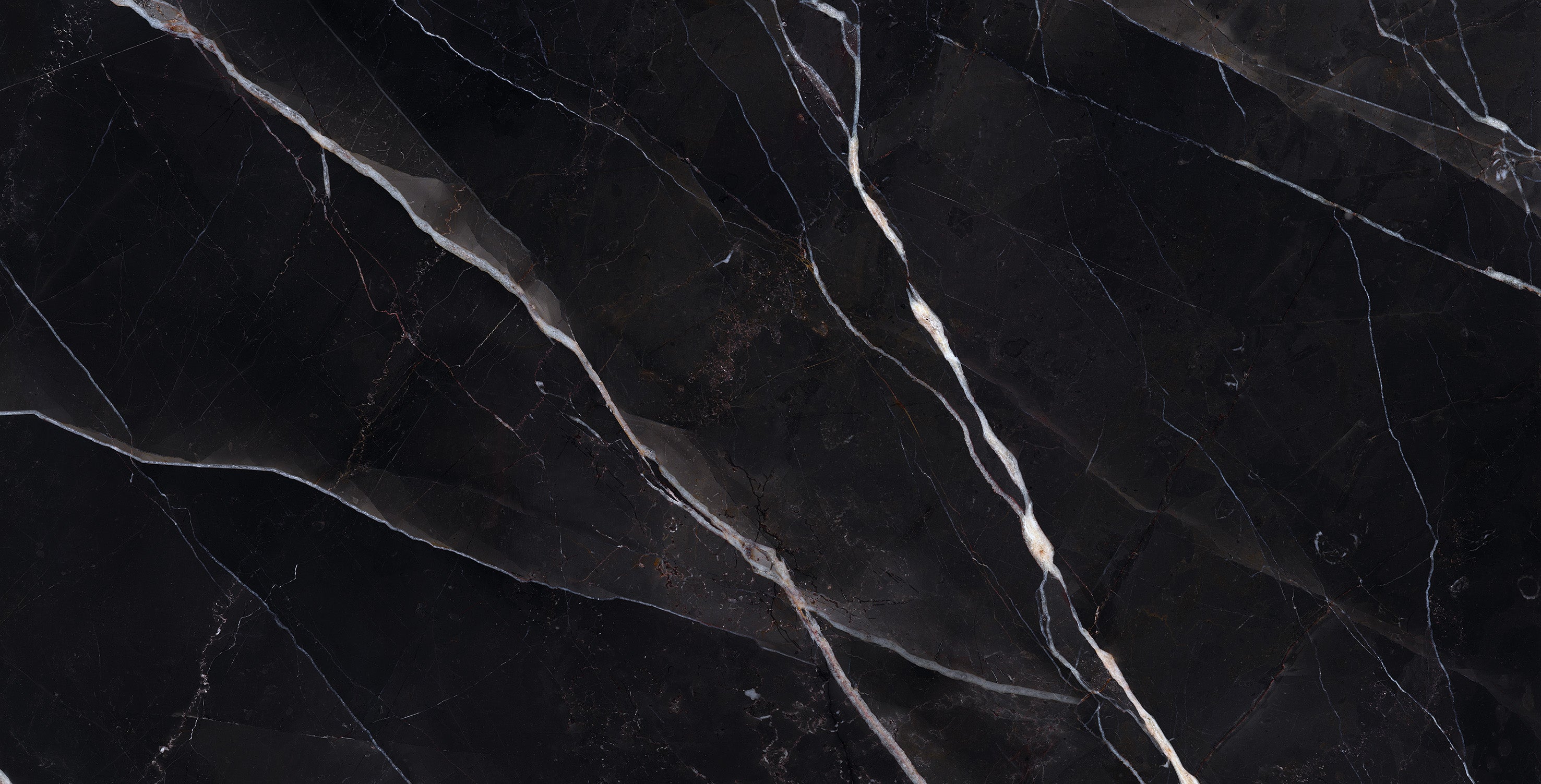 Suelo porcelánico fuogo efecto mármol negro 75.5x151 cm