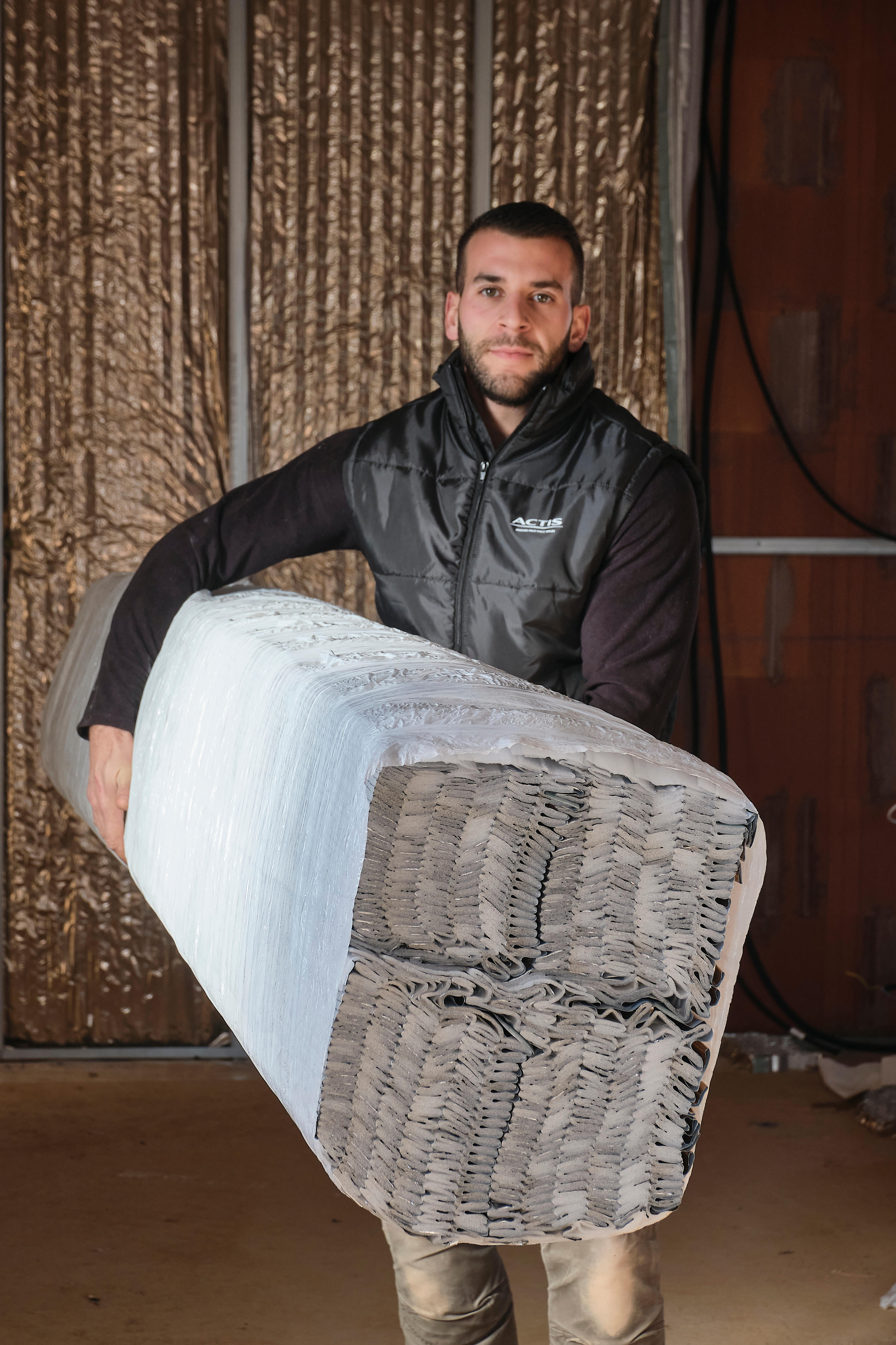 4 panneaux isolant réflecteur alvéolaire Hybris ACTIS Ep.105mm  2.7x1.2m R=4 - 7