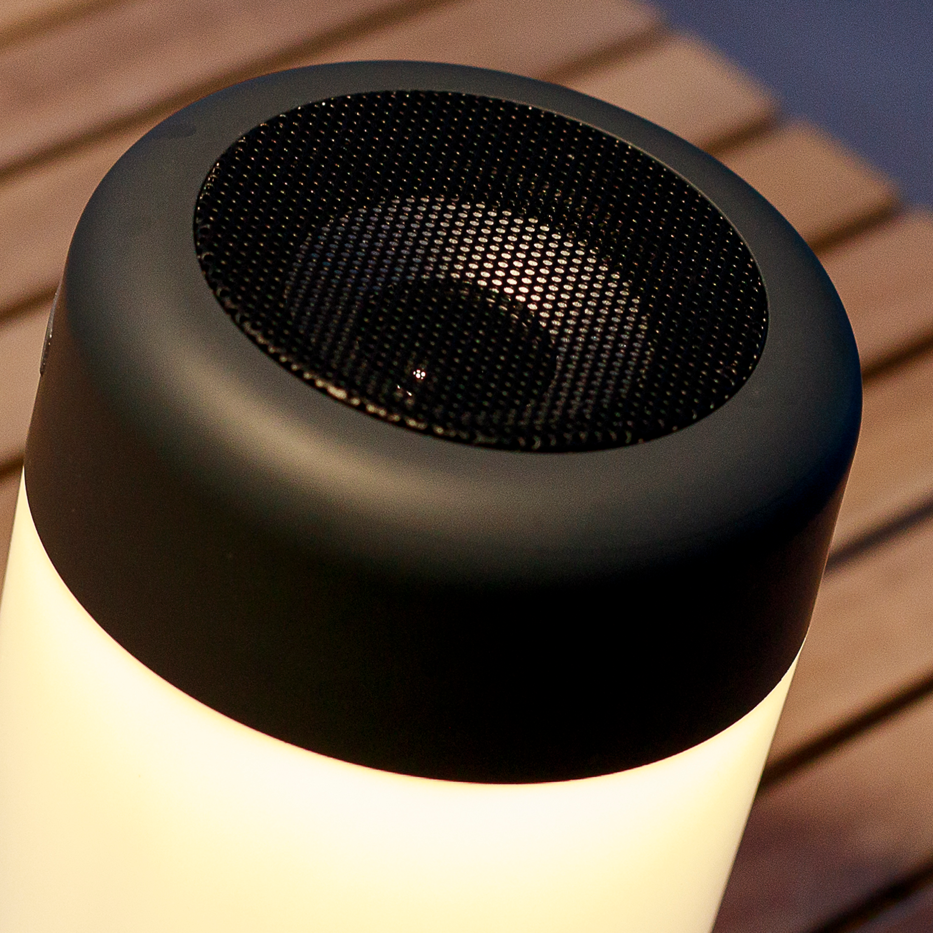 Luz LED Lojo Curly INSPIRE 300 lm blanco con altavoz IP54 - 3